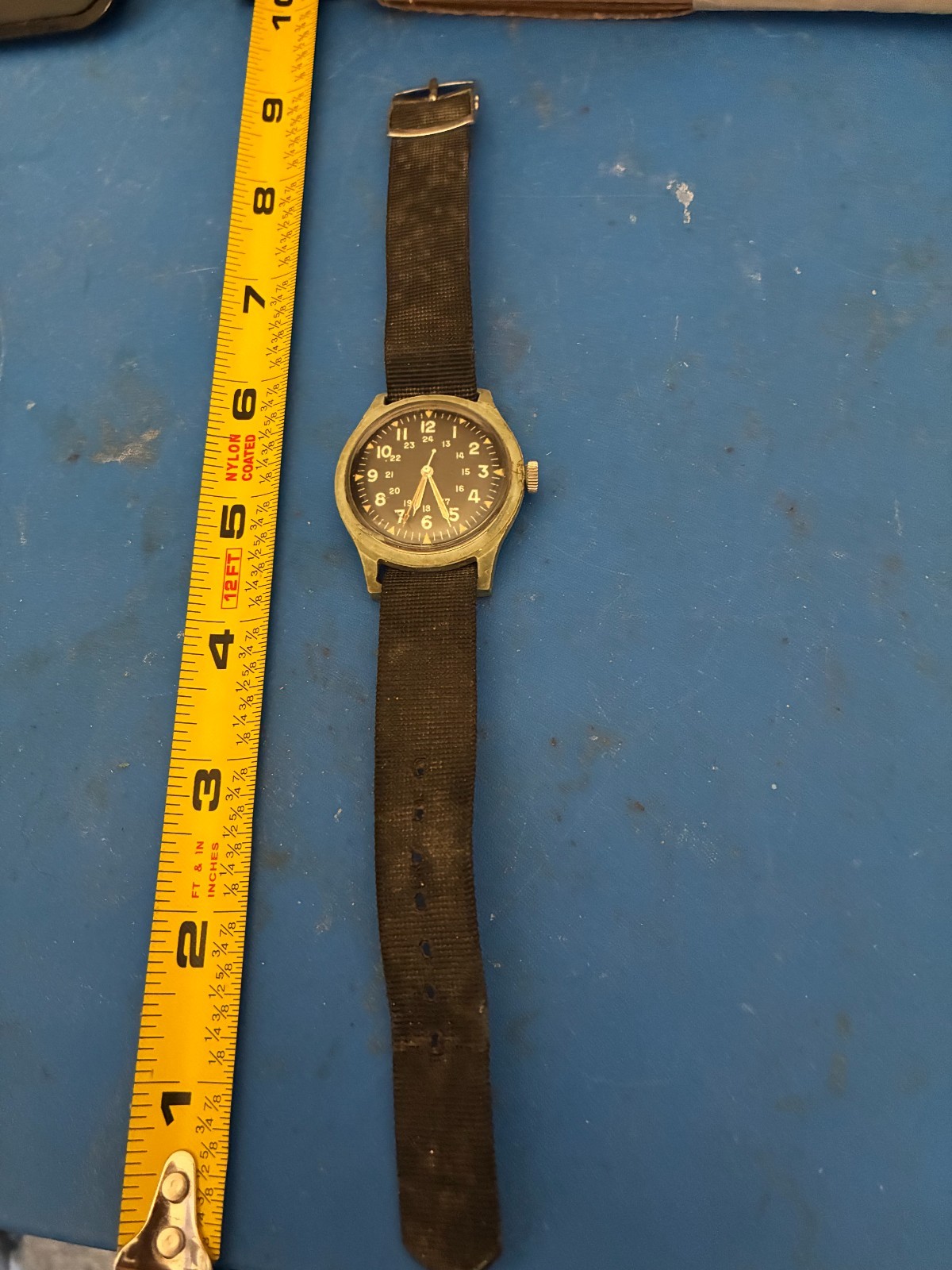 VINTAGE 1964 VIENAM ERA COMBAT WRIST WATCH SERIAL #066467. NON WORKING VINTAGE 1964 VIENAM ERA COMBAT WRIST WATCH SERIAL #066467. NON WORKING