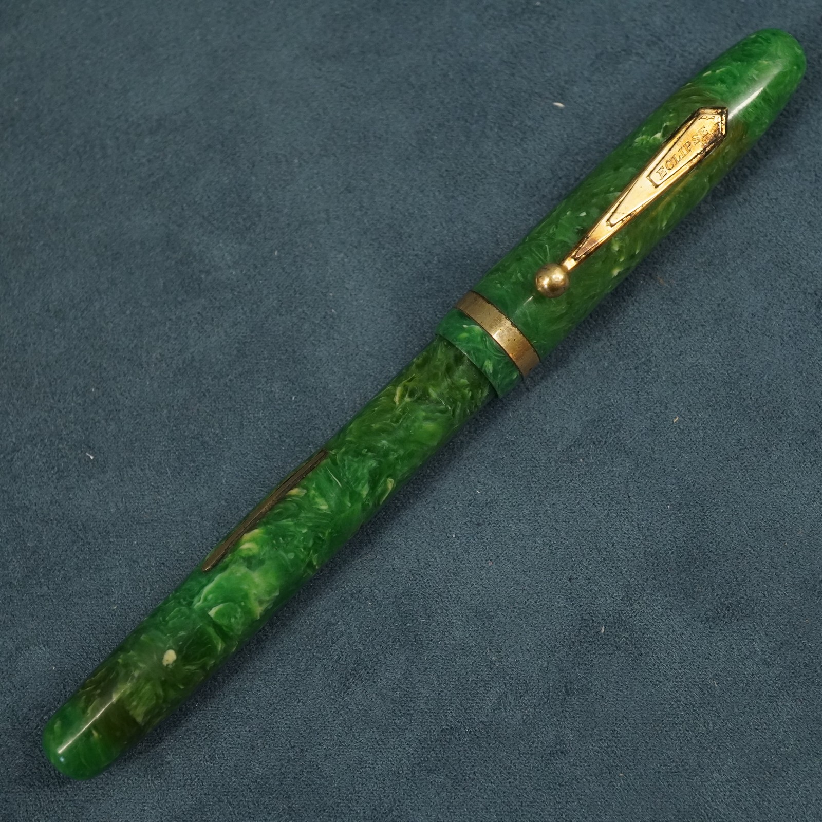 Vintage Eclipse Green Marbled Resin Fountain Pen w/14k Nib, Broken Lever