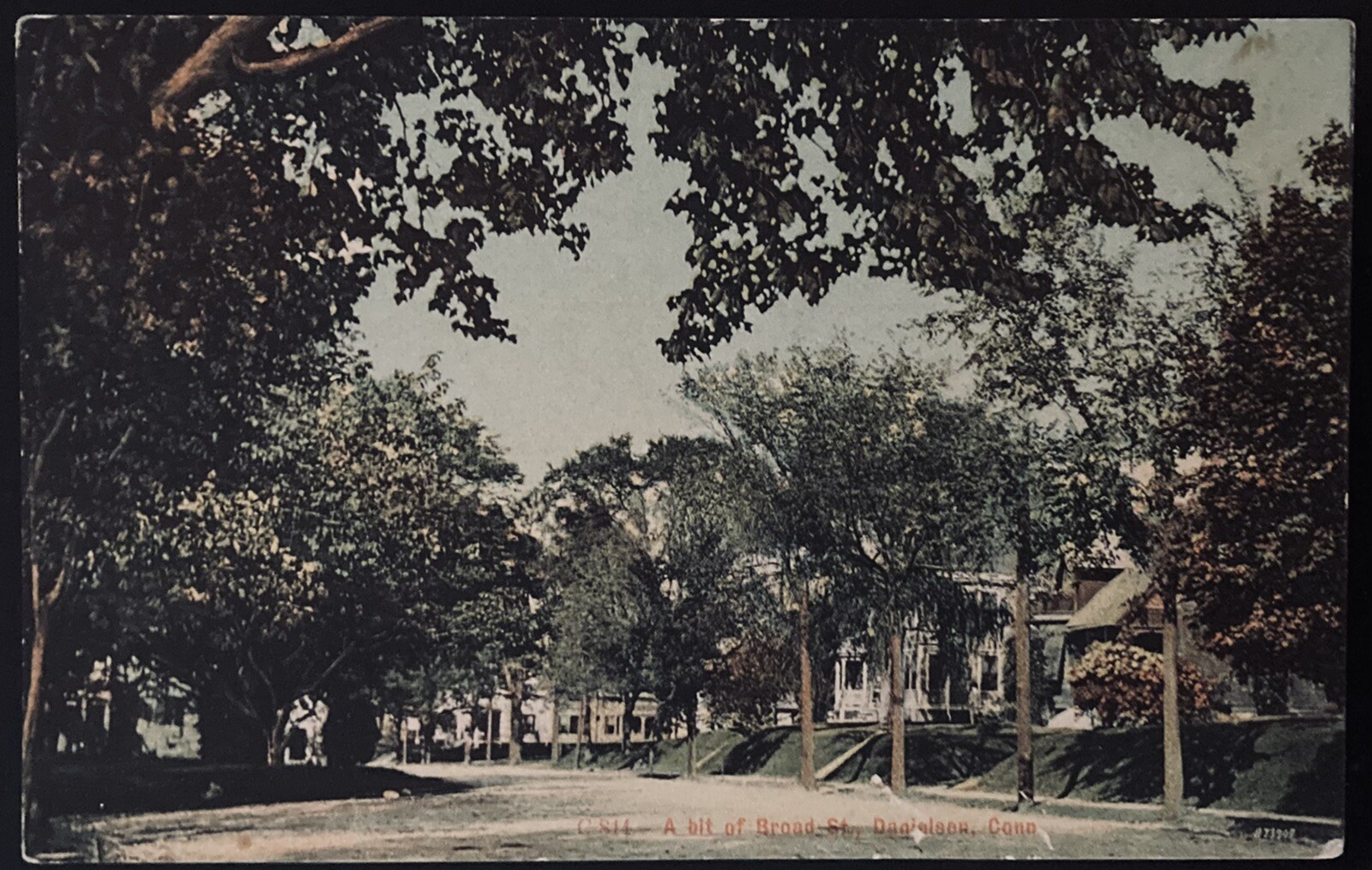 DANIELSON, CONN. C.1909 PC.(A31)~VIEW OF BROAD STREET DANIELSON, CONN. C.1909 PC.(A31)~VIEW OF BROAD STREET