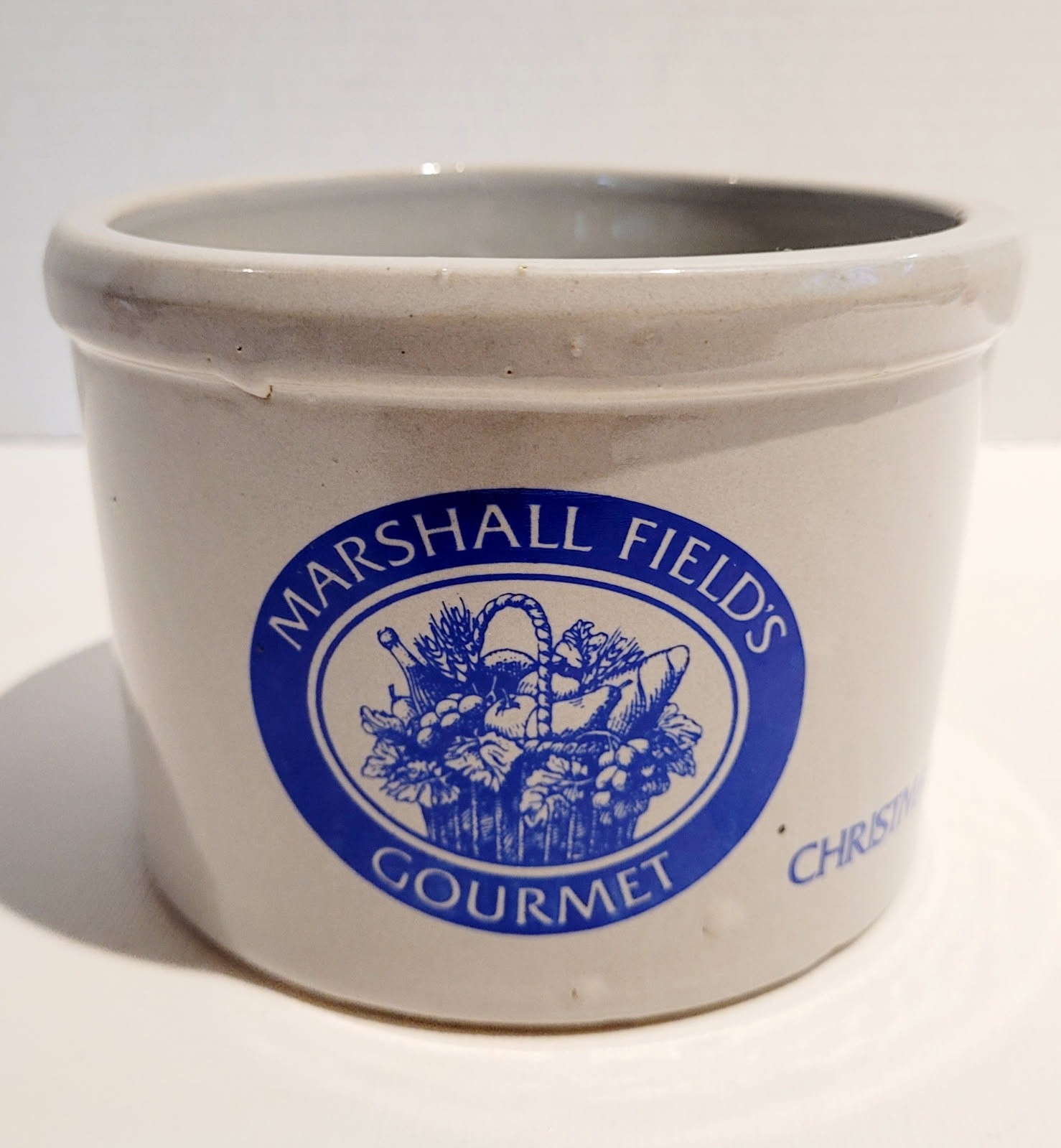 VTG MARSHALL FIELDS GOURMET CHRISTMAS POTTERY CROCK--1986-4\