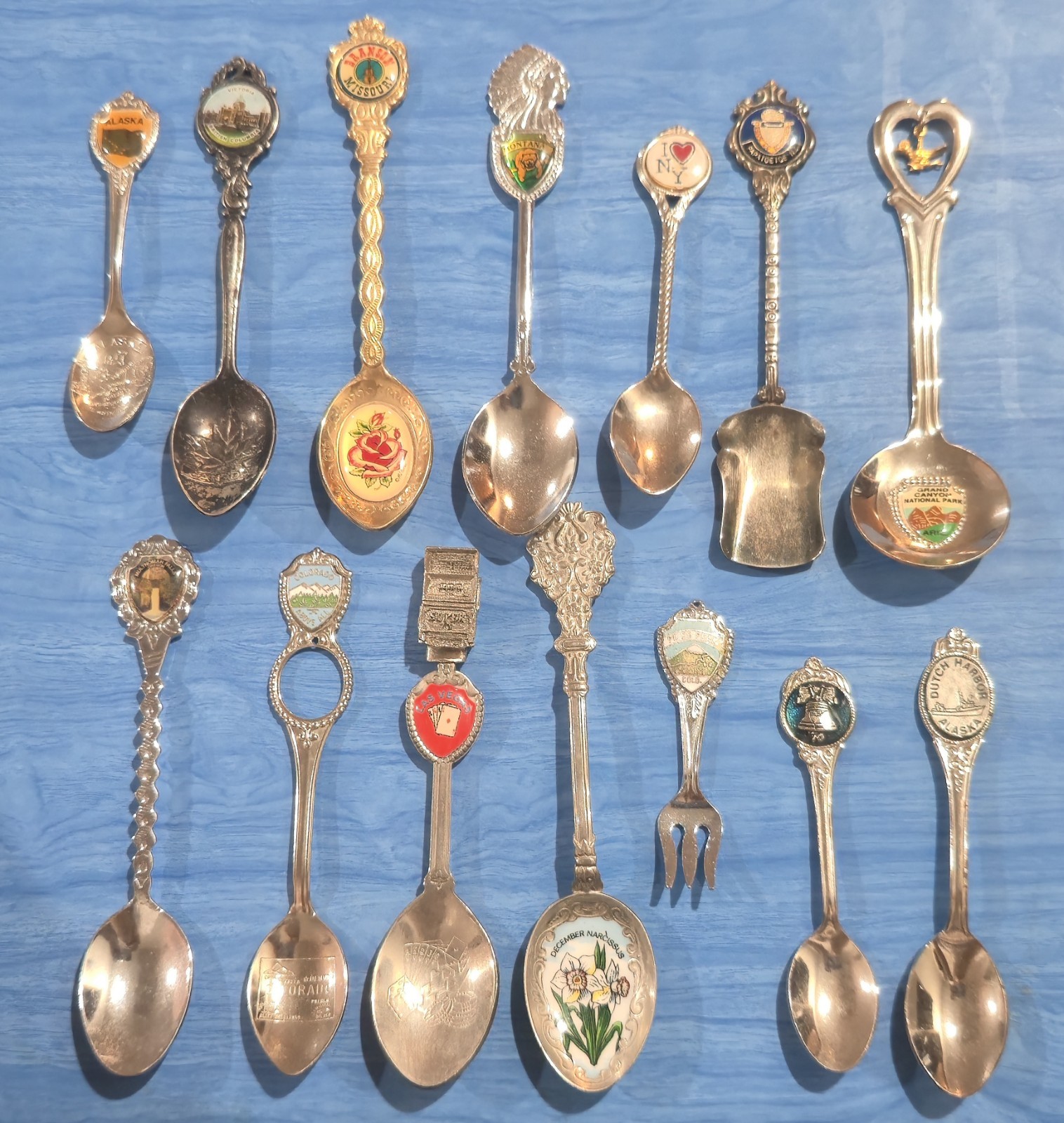 Lot 14 Of Vintage Collectible Souvenir Spoons, USA, Canada, Las Vegas And More Lot 14 Of Vintage Collectible Souvenir Spoons, USA, Canada, Las Vegas And More
