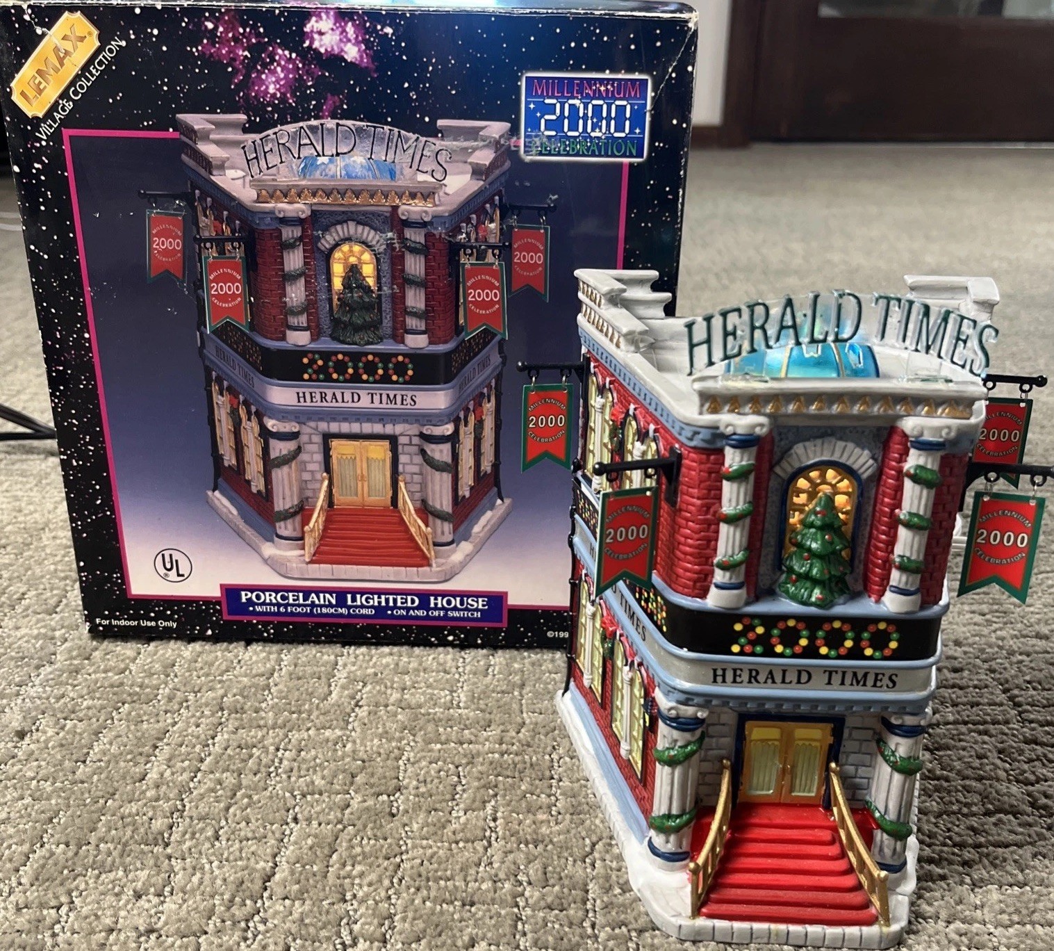 Lemax Christmas Village Collection Millennium 2000 Herald Times Lighted Great