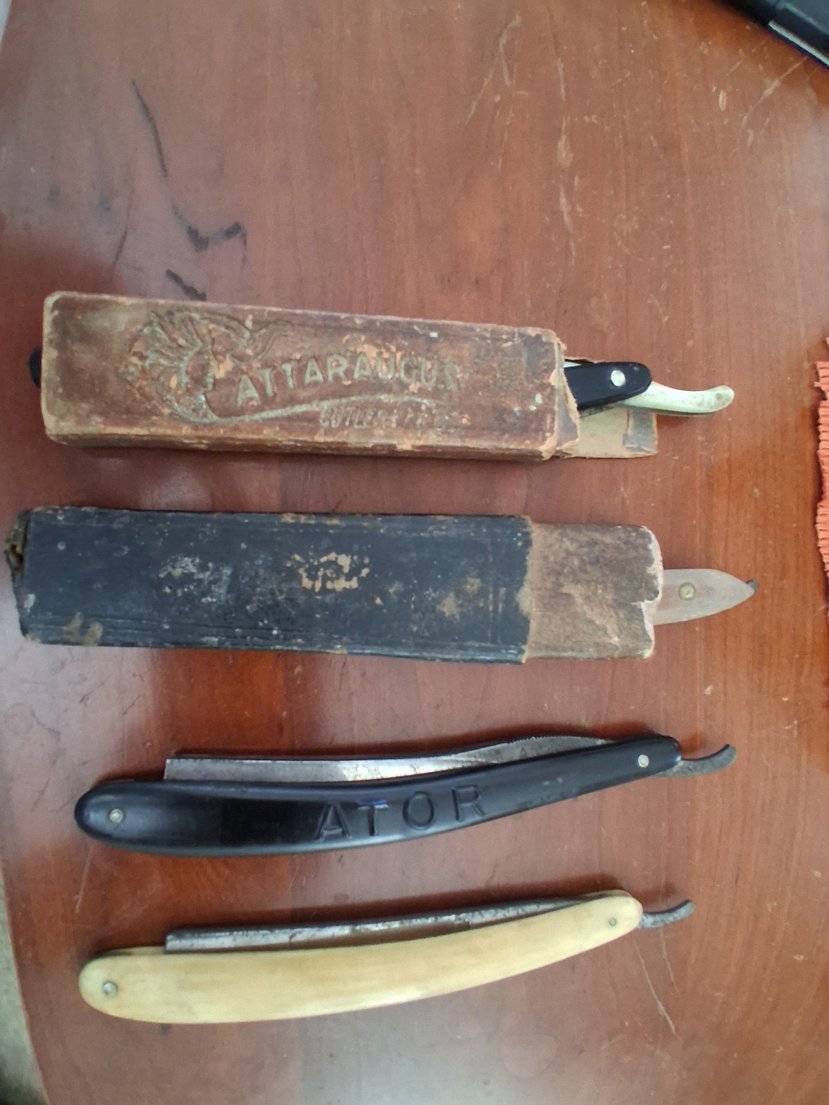 4 Vintage Straight Razors Antique Barber Razors Ator, Sheffield, Cattaraugus 4 Vintage Straight Razors Antique Barber Razors Ator, Sheffield, Cattaraugus