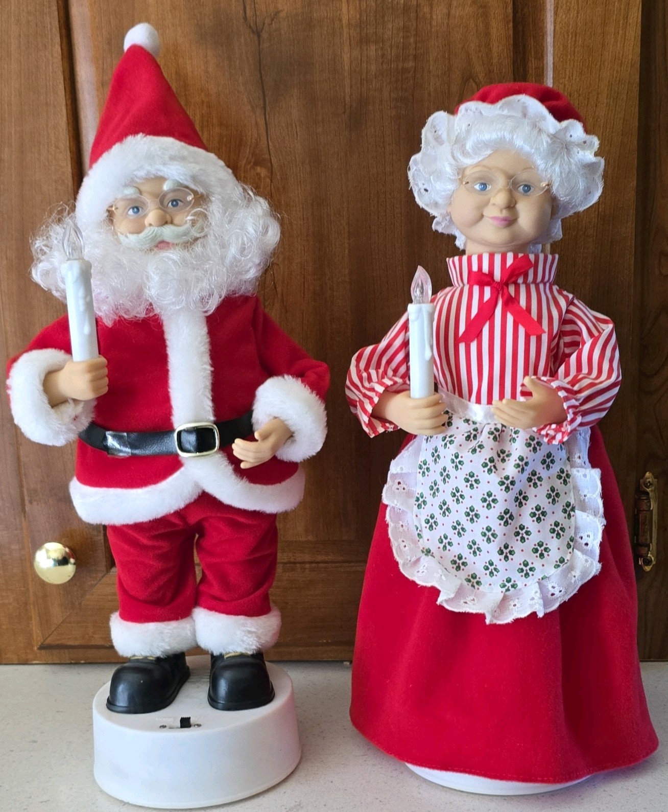 Vintage Musical Santa & Mrs Claus Set of 2 Red/White Traditional Christmas Vintage Musical Santa & Mrs Claus Set of 2 Red/White Traditional Christmas