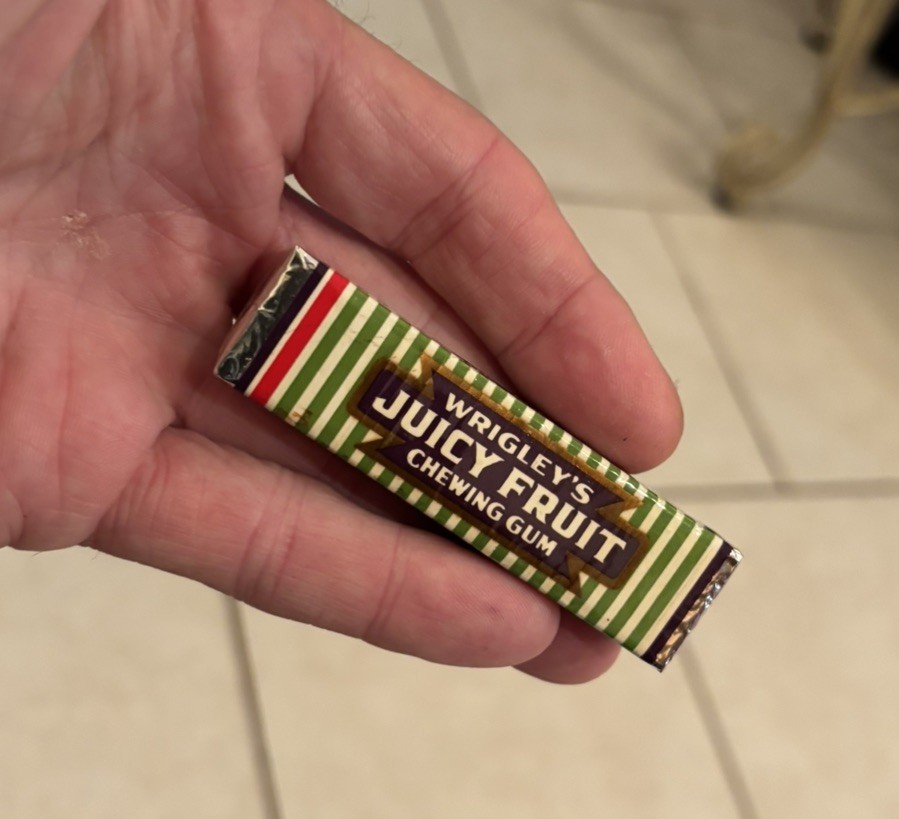 WRIGLEY’S JUICY FRUIT CHEWING GUM 1940-50s VGC 5-STICK FULL PACK WRIGLEY’S JUICY FRUIT CHEWING GUM 1940-50s VGC 5-STICK FULL PACK