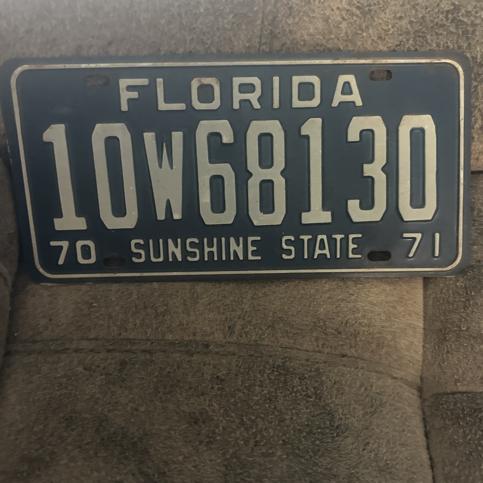 VINTAGE 1970-71  BLUE  FLORIDA LICENSE PLATE - 