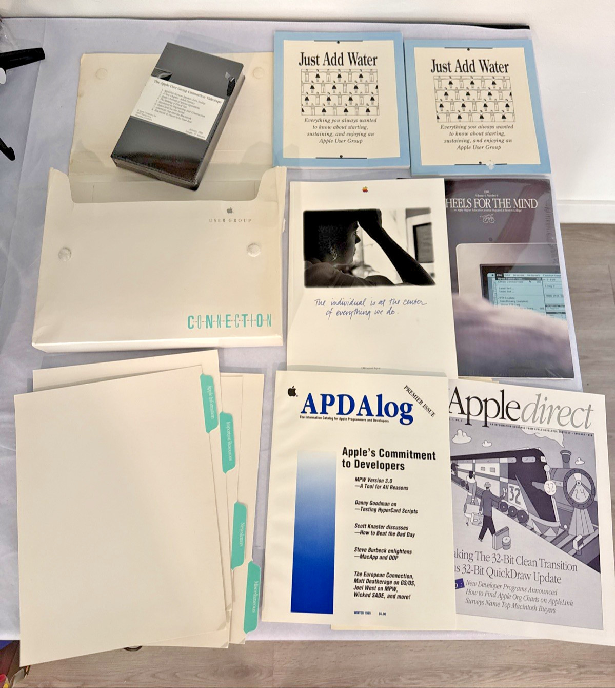 VTG 1980's Apple User Group Connection Promotional Swag w sealed VHS ***RARE***