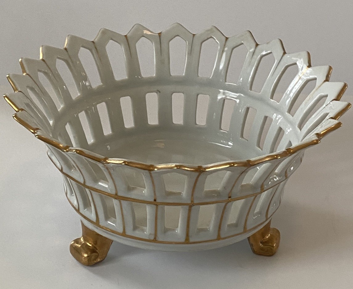 Antique ~ Old Porcelain Reticulated Footed Basket Bowl ~ Claw Feet and Gold Trim Antique ~ Old Porcelain Reticulated Footed Basket Bowl ~ Claw Feet and Gold Trim