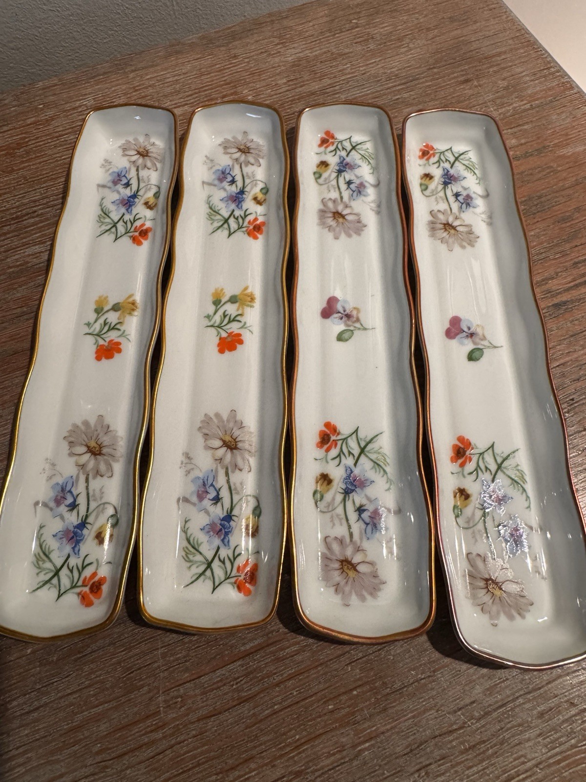 Vintage Limoges Hand Painted Jewelry Trays Set of 4 2 Diff Designs Vintage Limoges Hand Painted Jewelry Trays Set of 4 2 Diff Designs