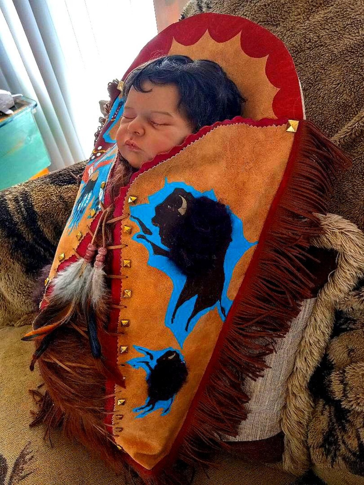 NATIVE AMERICAN PAPOOSE IN CRADLEBOARD WALL HANGING DECOR