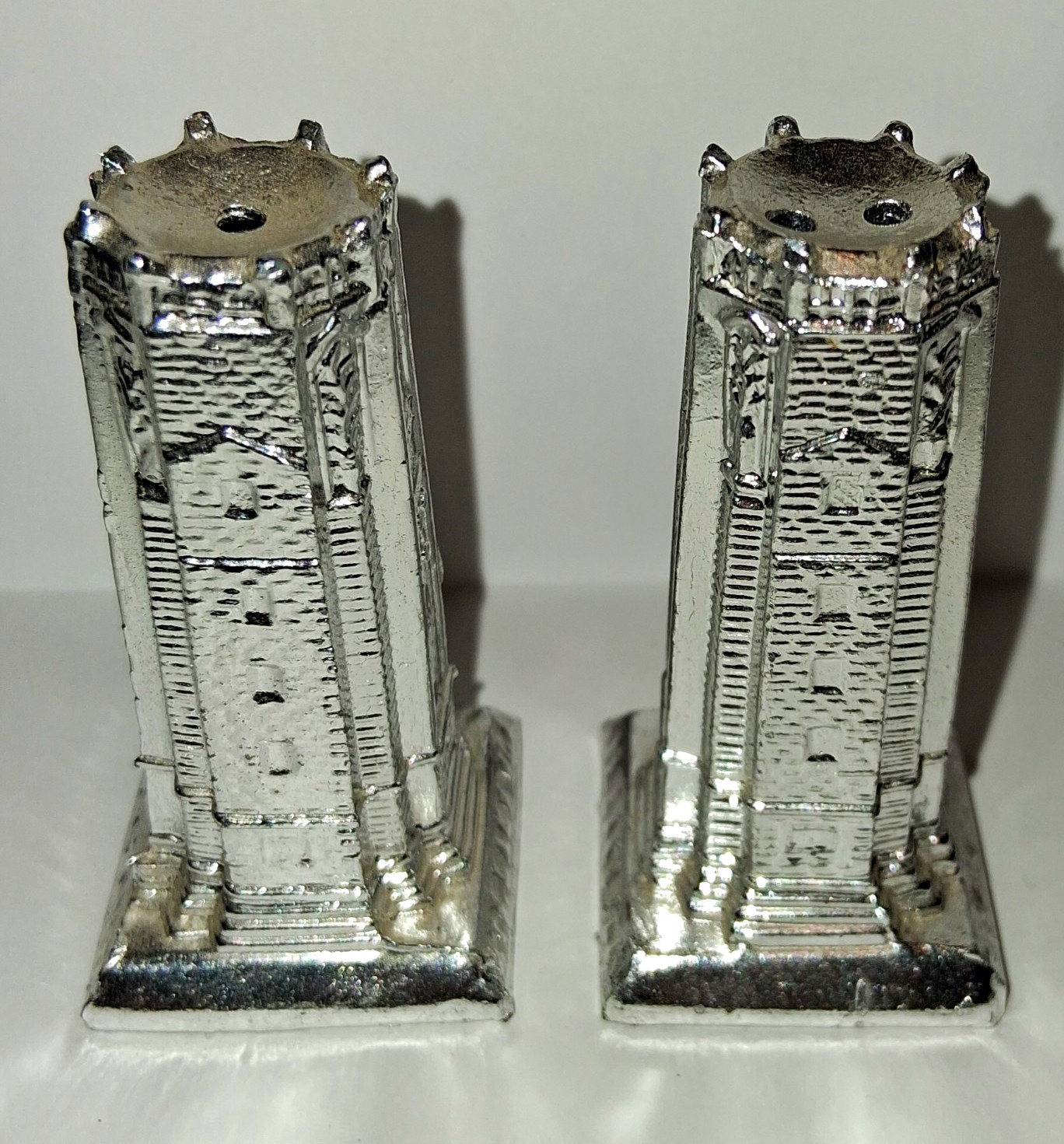 Vintage The Singing Tower Metal Salt & Pepper Shakers Bok Gardens Florida Japan