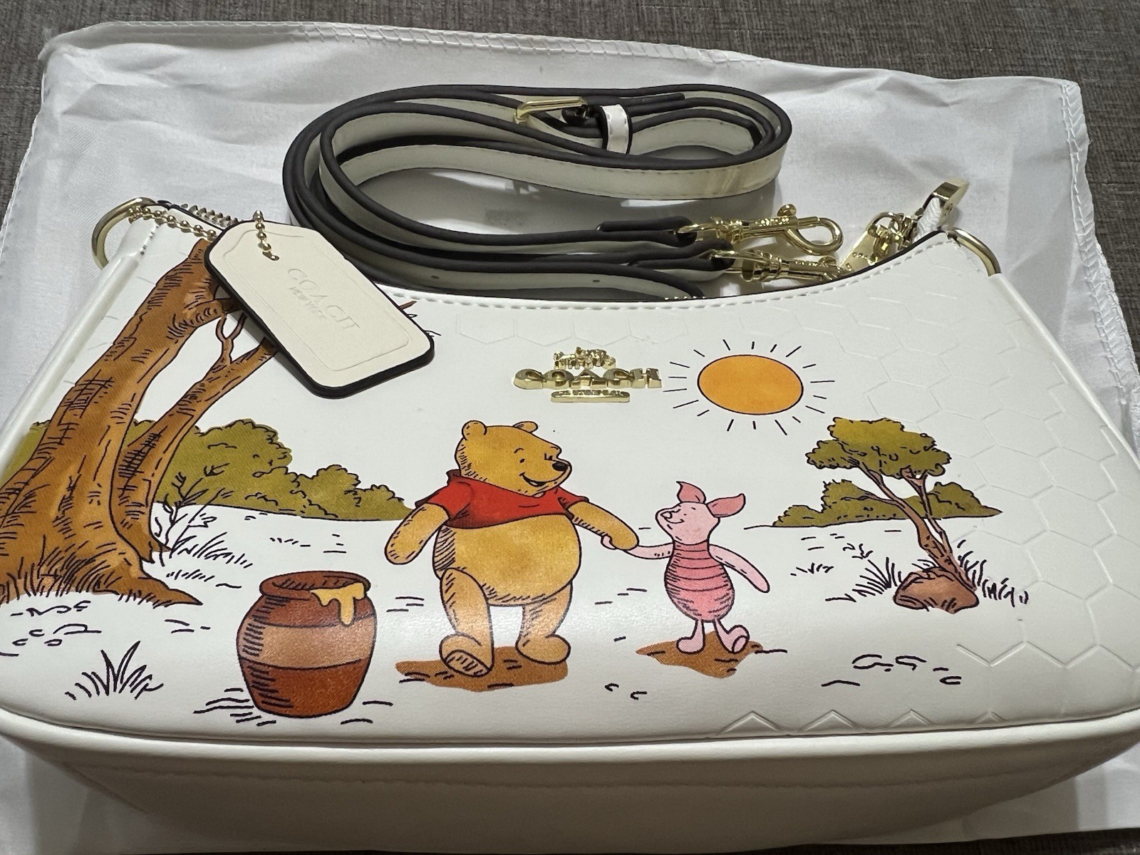 Coach Winnie the Pooh Small White Shoulder Bag Purse Brown Red Pink Yellow Coach Winnie the Pooh Small White Shoulder Bag Purse Brown Red Pink Yellow