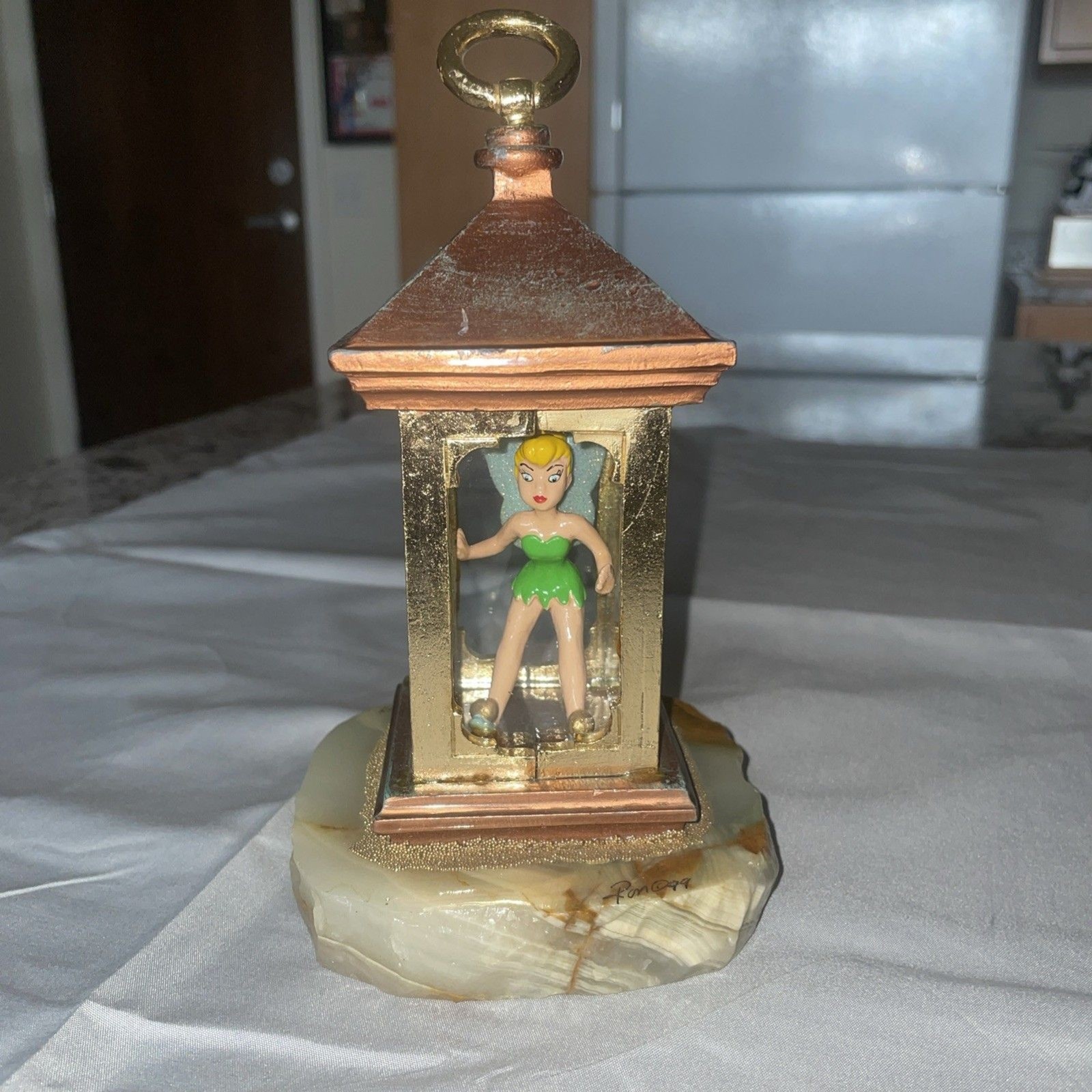 Disney Ron Lee 1998 Peter Pan Tinkerbell in Lantern LE 248/500 Figurine Disney Ron Lee 1998 Peter Pan Tinkerbell in Lantern LE 248/500 Figurine