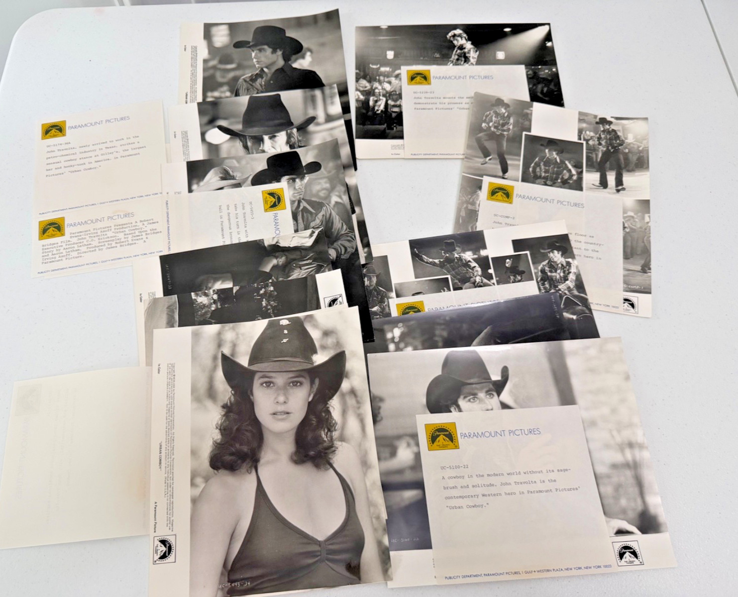 1984 PRESS PHOTOS STARS OF URBAN COWBOY A PARAMOUNT FILM 11 PHOTOS BLACK WHITE 1984 PRESS PHOTOS STARS OF URBAN COWBOY A PARAMOUNT FILM 11 PHOTOS BLACK WHITE