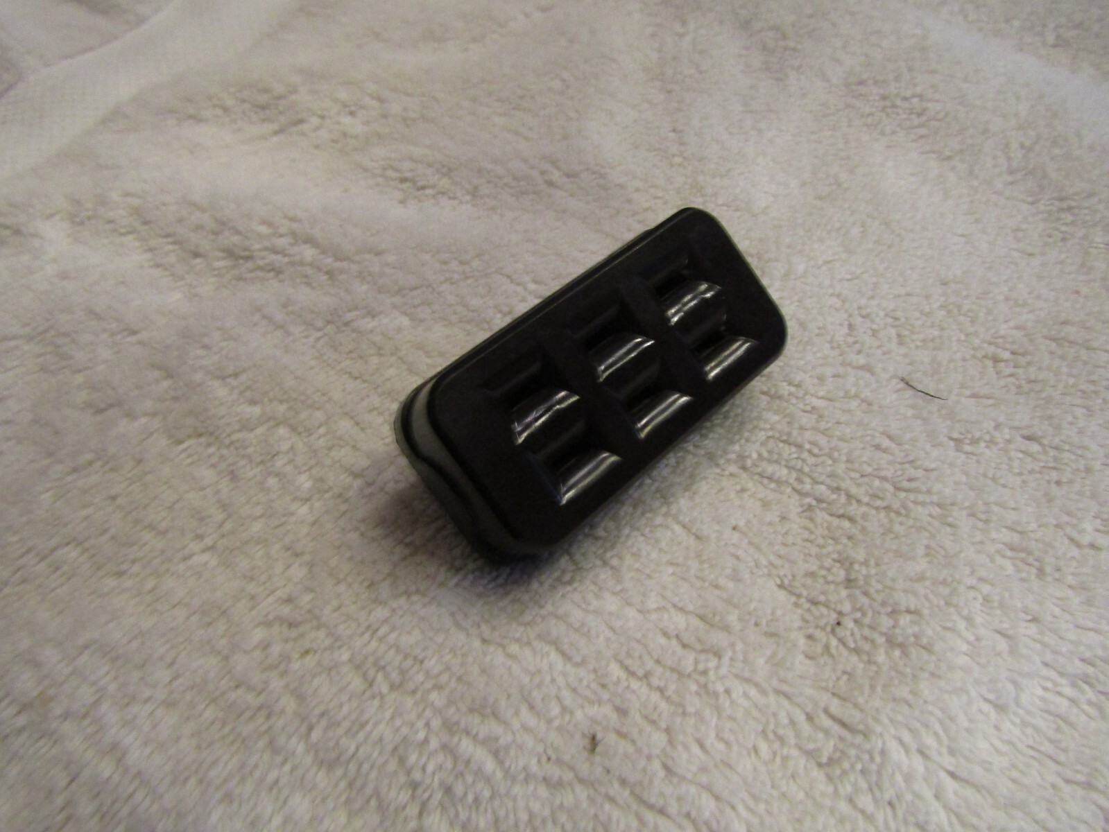 VINTAGE Leviton Art Deco Bakelite Electric Triple Outlet Adapter Non-Polorized VINTAGE Leviton Art Deco Bakelite Electric Triple Outlet Adapter Non-Polorized