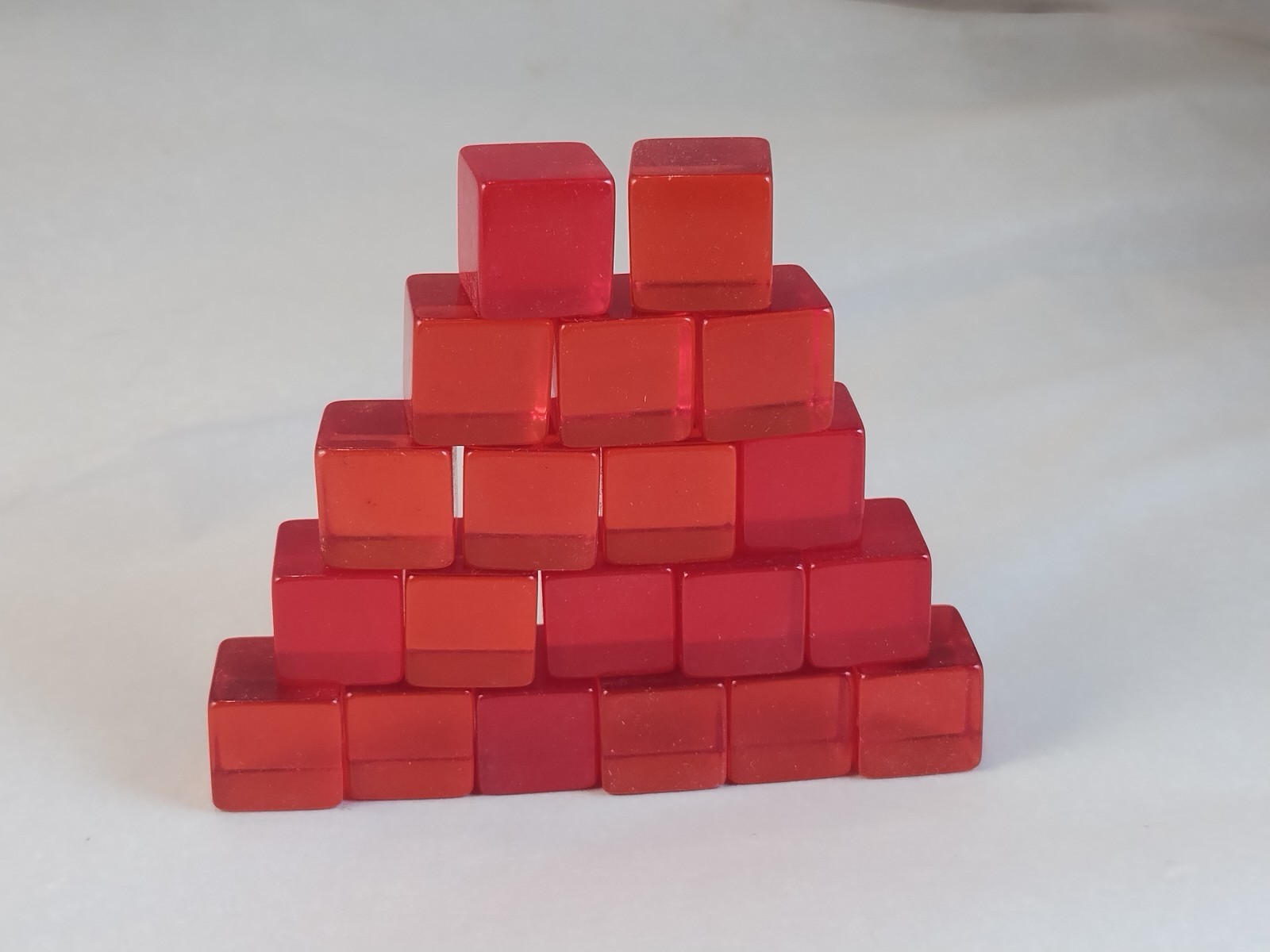 VINTAGE  20 FACTORY BLANK CATALIN DICE-CUBES RED 5/8\