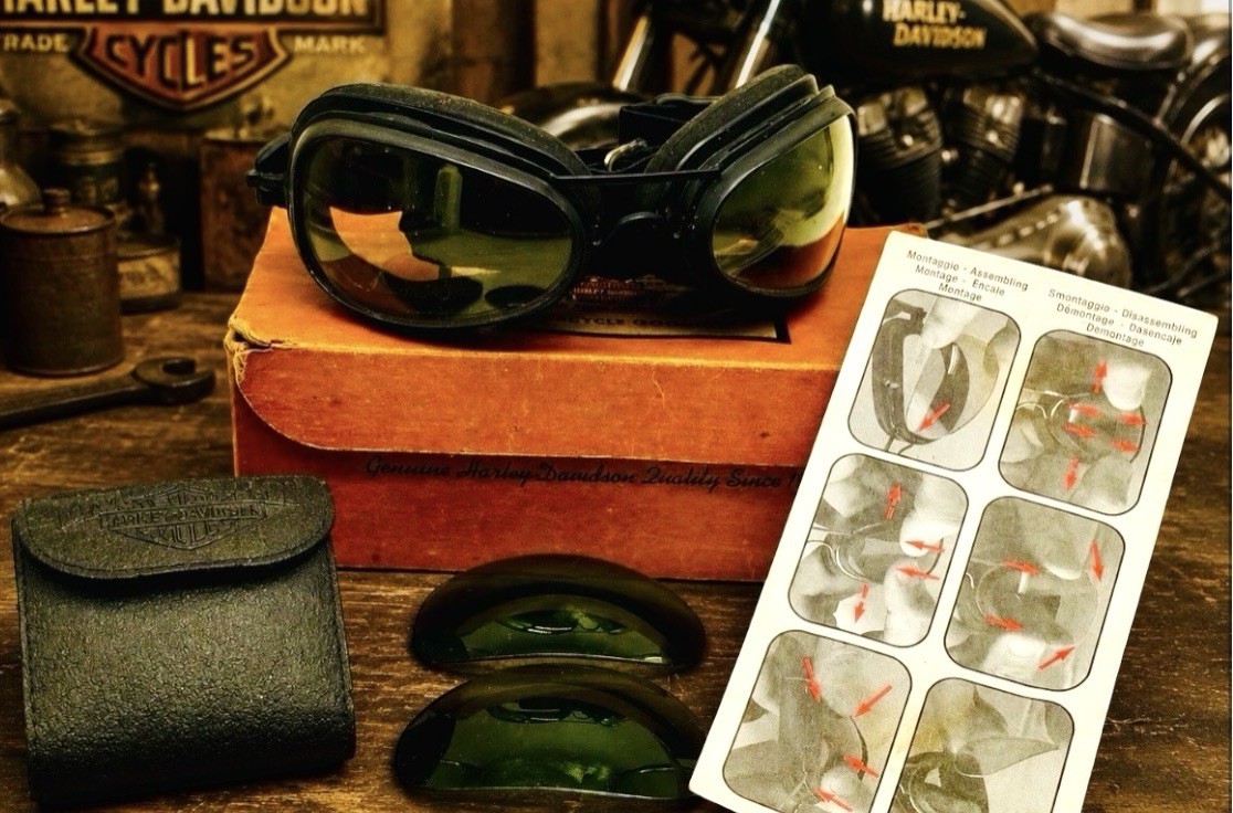 Harley-Davidson Vintage Riding Goggles 4 Lens Sets Made in Italy – In Box Harley-Davidson Vintage Riding Goggles 4 Lens Sets Made in Italy – In Box