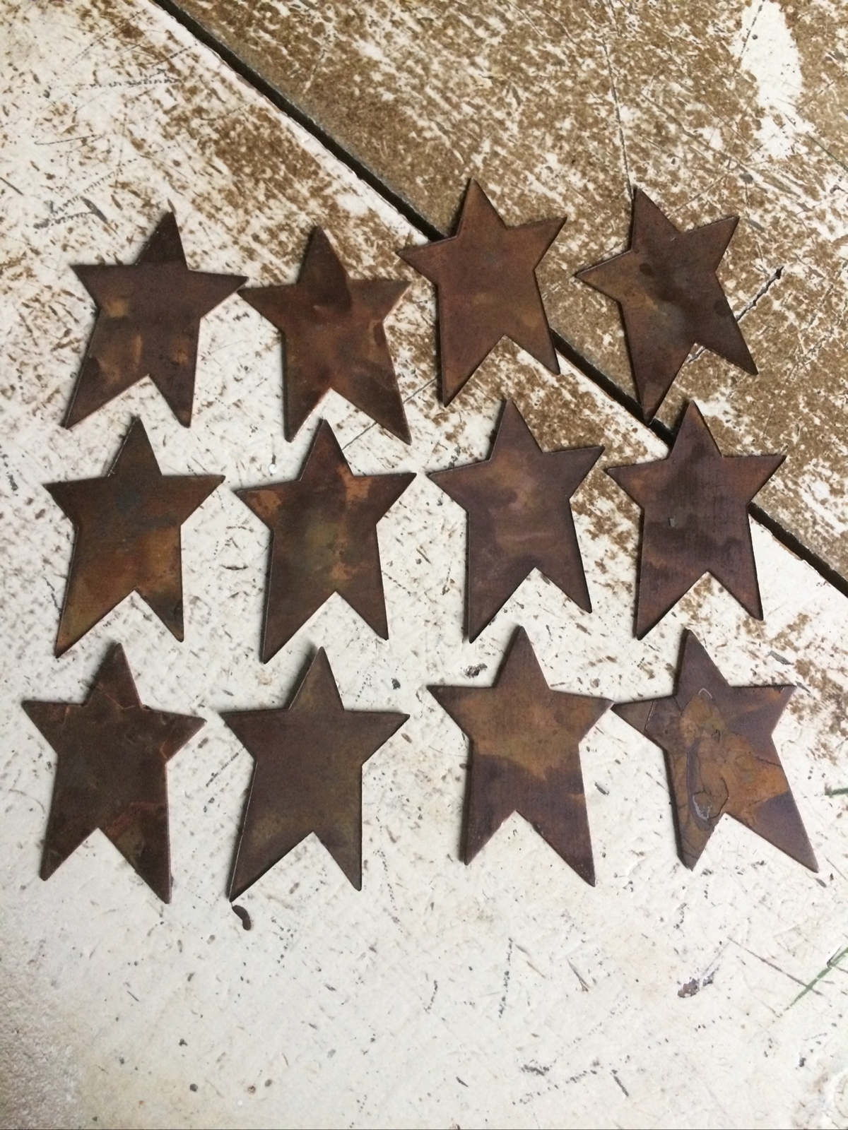 12 Rusty Tin Primitive Stars Star 1.75\