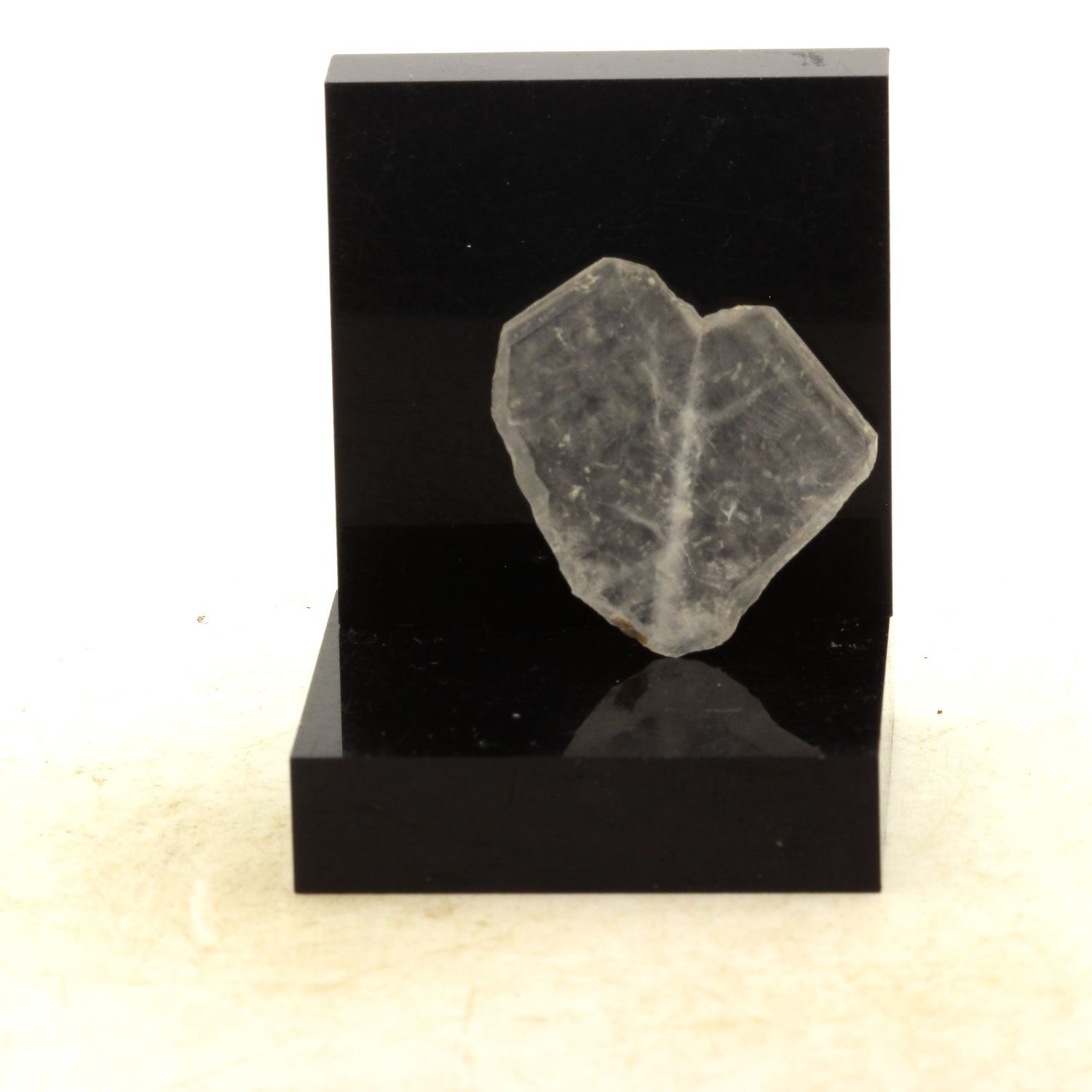stones And Minerals. Japan Macled Quartz. 17.50 Ct. Andilamena Quartz Quarry stones And Minerals. Japan Macled Quartz. 17.50 Ct. Andilamena Quartz Quarry