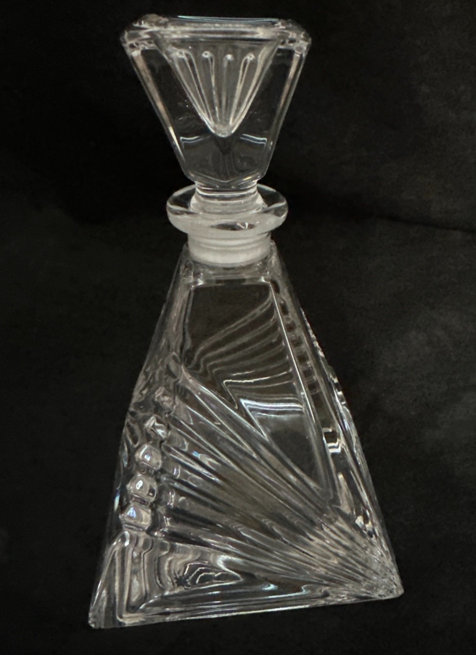 Vintage RCR Royal Crystal Rock Italy Crystal Pyramid Fan Cut Decanter w Stopper Vintage RCR Royal Crystal Rock Italy Crystal Pyramid Fan Cut Decanter w Stopper
