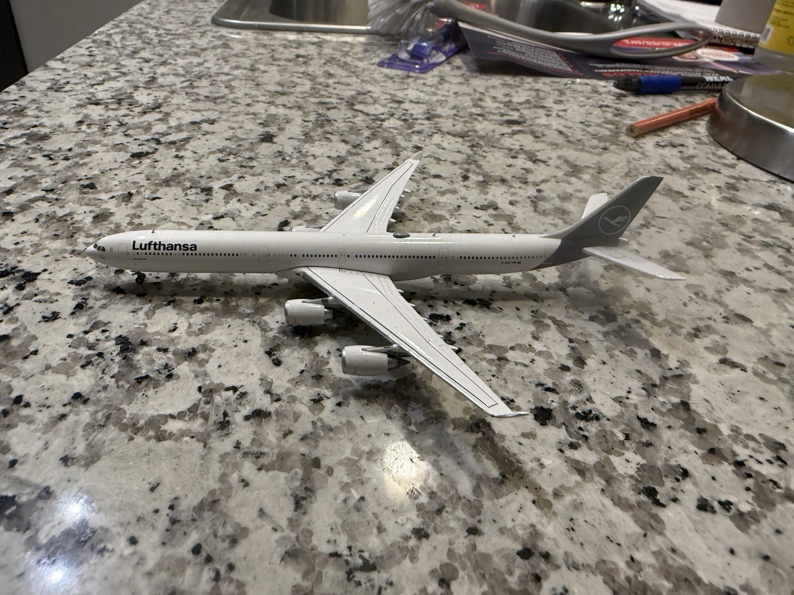 Gemini Jets 1:400 Lufthansa Airbus A340-600 D-AIHF