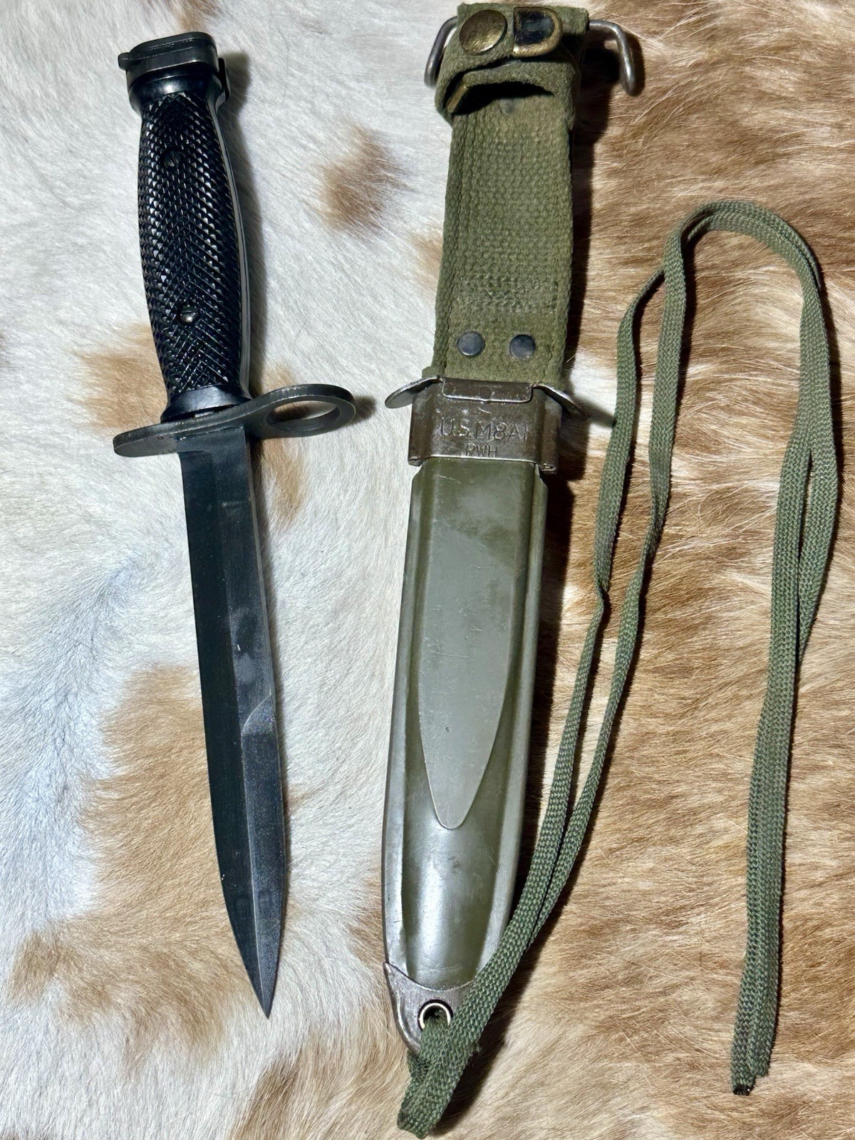 Vintage Knife Bayonet FZR M7 & M8A1  Scabbard Sheath Fraser Mfg Co Genuine Issue