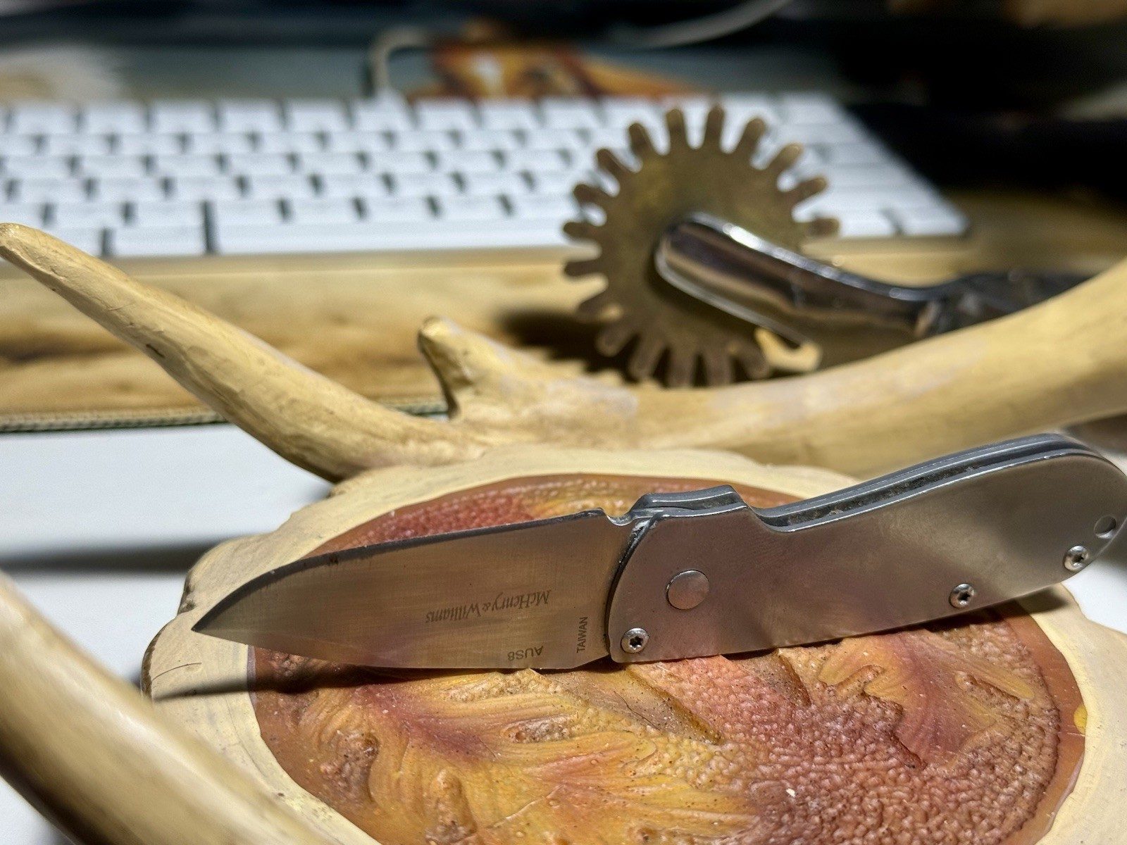 BEBNCH MADE 10610 McHenry WILL IAWS FOLDING KNIFE Benchmite ll 2 Levitator BEBNCH MADE 10610 McHenry WILL IAWS FOLDING KNIFE Benchmite ll 2 Levitator