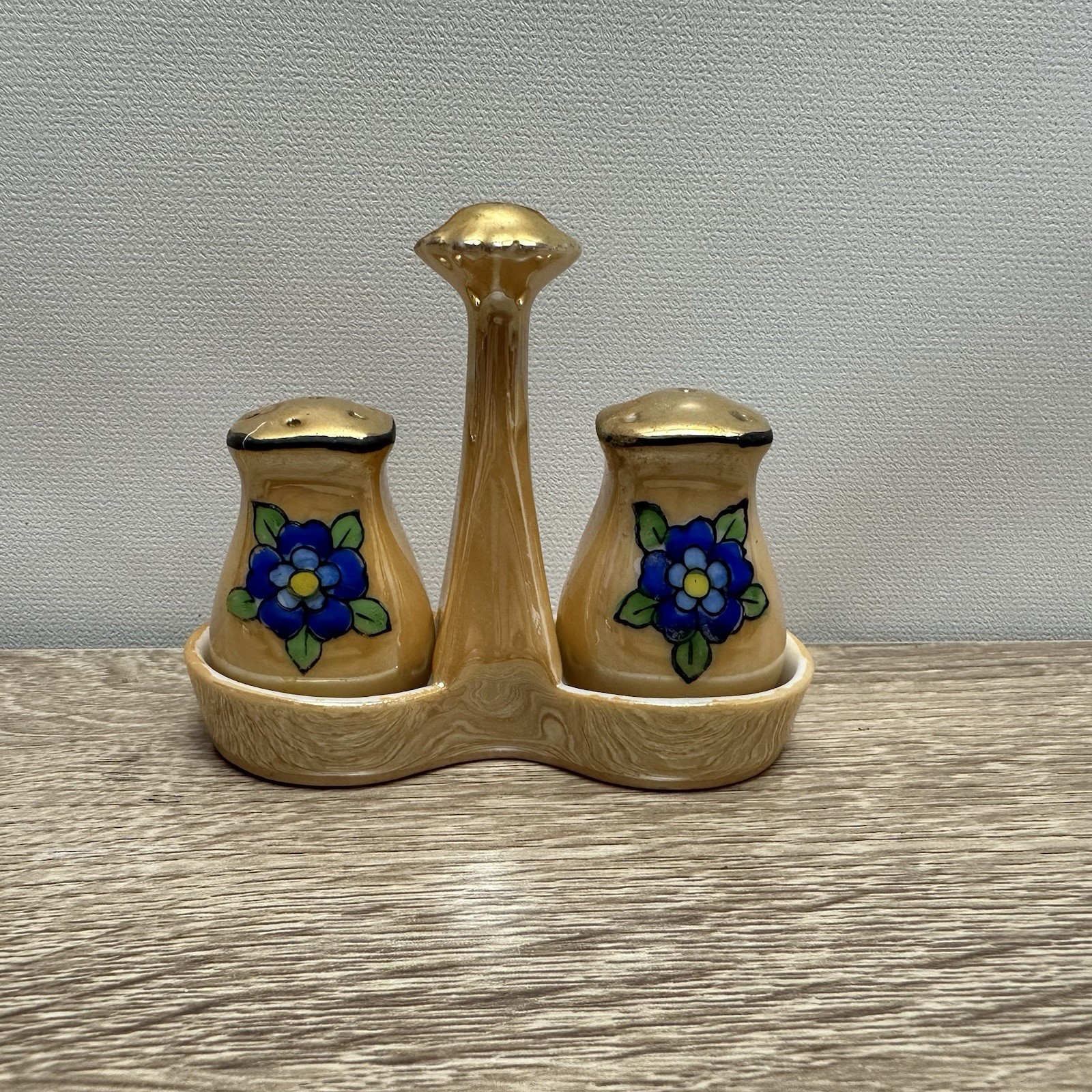 Antique Chikaramachi Japan Gold Lusterware Salt Pepper Shakers Caddy Set Floral Antique Chikaramachi Japan Gold Lusterware Salt Pepper Shakers Caddy Set Floral