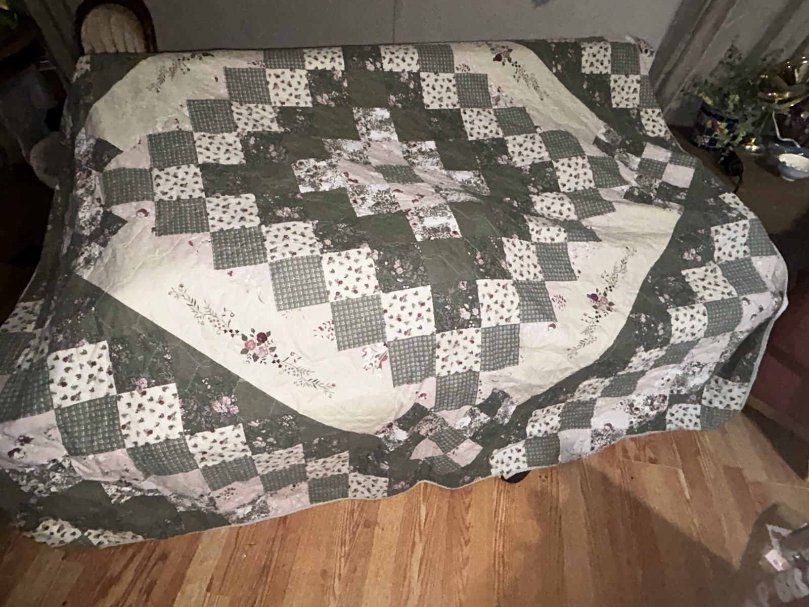 Vintage Cottage Floral Patchwork Quilt 80x80 Sage Green, With Floral Patterns