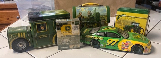 Set of John Deere vintage items from 1997-2003 Set of John Deere vintage items from 1997-2003