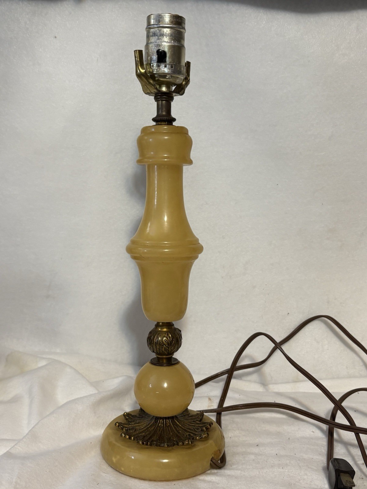 Vintage 1950s Translucent Yellow Alabaster & Ornate Brass Boudoir Accent Lamp