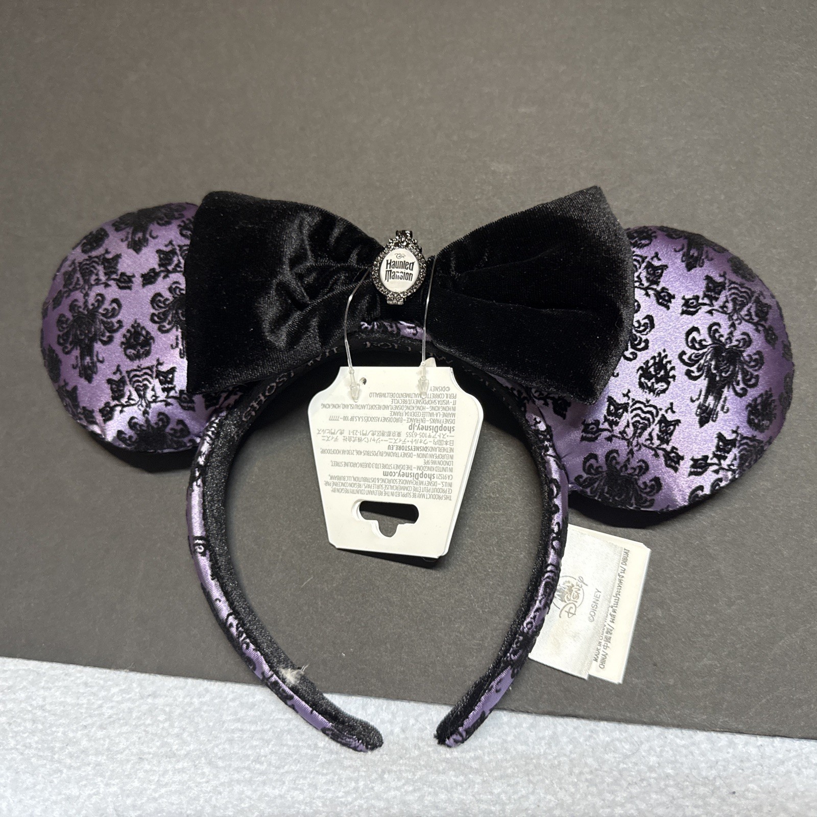 BNWT Disney The Haunted Mansion Wallpaper Minnie Mouse Ear Headband BNWT Disney The Haunted Mansion Wallpaper Minnie Mouse Ear Headband