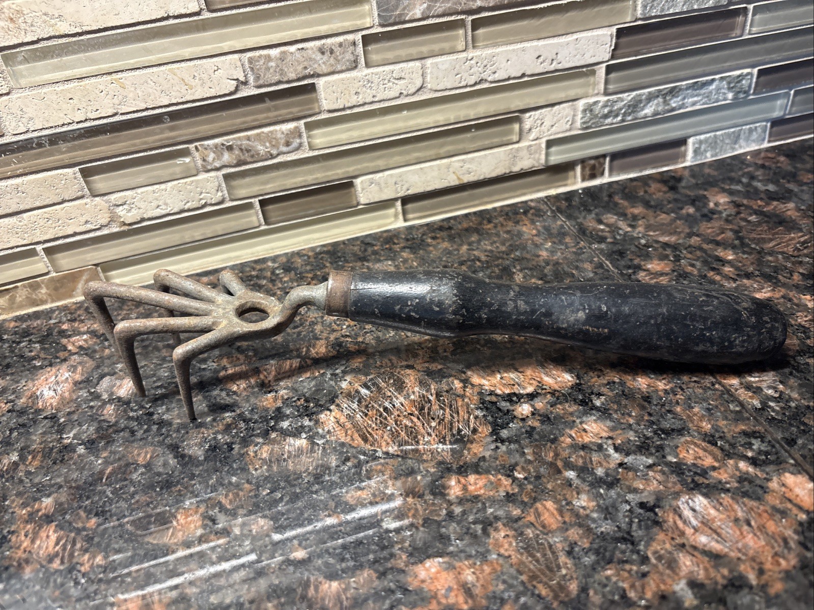 1930s Hand Garden Tool, vintage multi-tine hand cultivator, claw garden rakeRARE