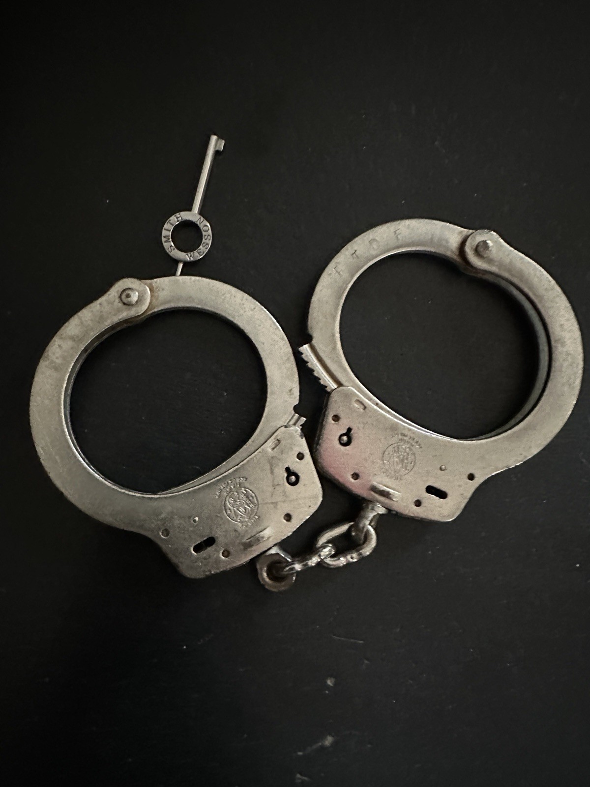 🔥Smith & Wesson M100-1 Handcuffs w/  1 Key ⭐️ Made  Houlton, ME Double Lock
