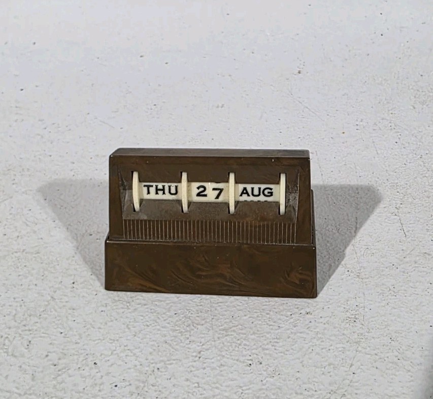 VTG 1970s Bakelite Perpetual Desk Calendar Brown Marbled Dial Date Month