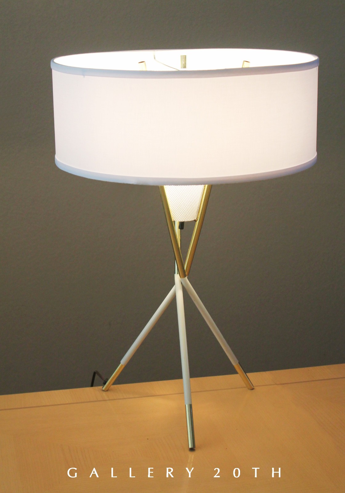 LIGHTOLIER MID CENTURY MODERN TRIPOD LAMP GERALD THURSTON WHITE 50s ATOMIC VTG