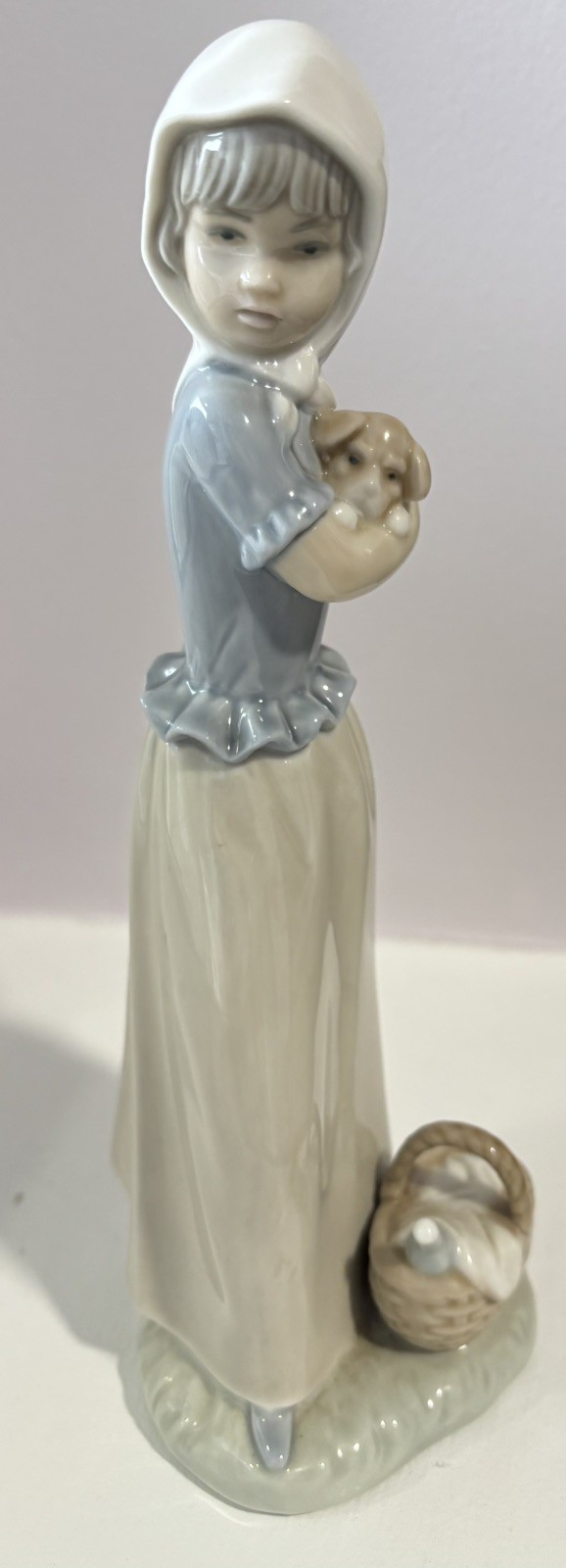 Nao by Lladró Girl with Puppy Dog & Picnic Basket Handmade in Spain EUC Nao by Lladró Girl with Puppy Dog & Picnic Basket Handmade in Spain EUC