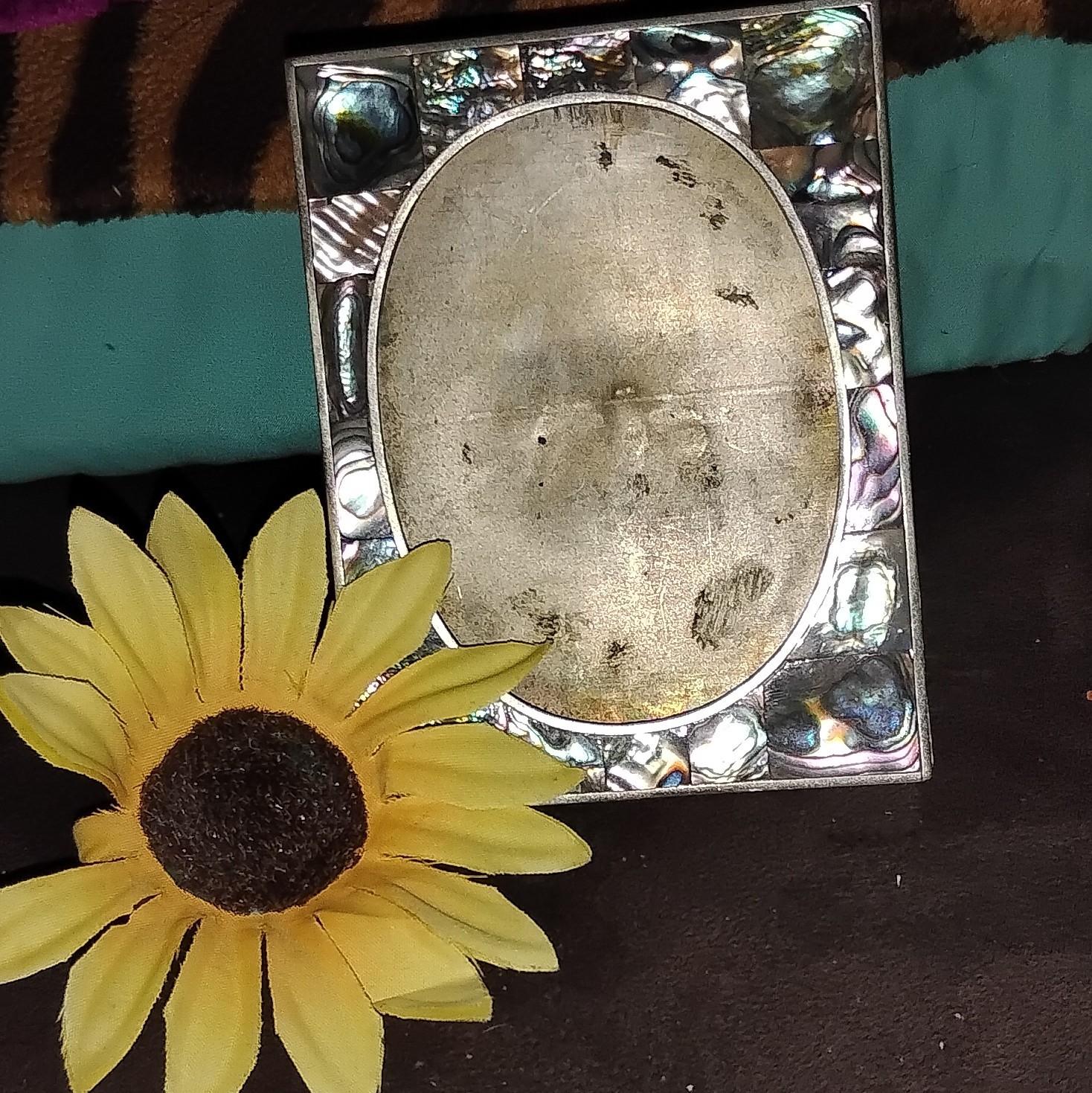 The selected region shows a vintage Mexican alpaca silver and inlaid abalone The selected region shows a vintage Mexican alpaca silver and inlaid abalone