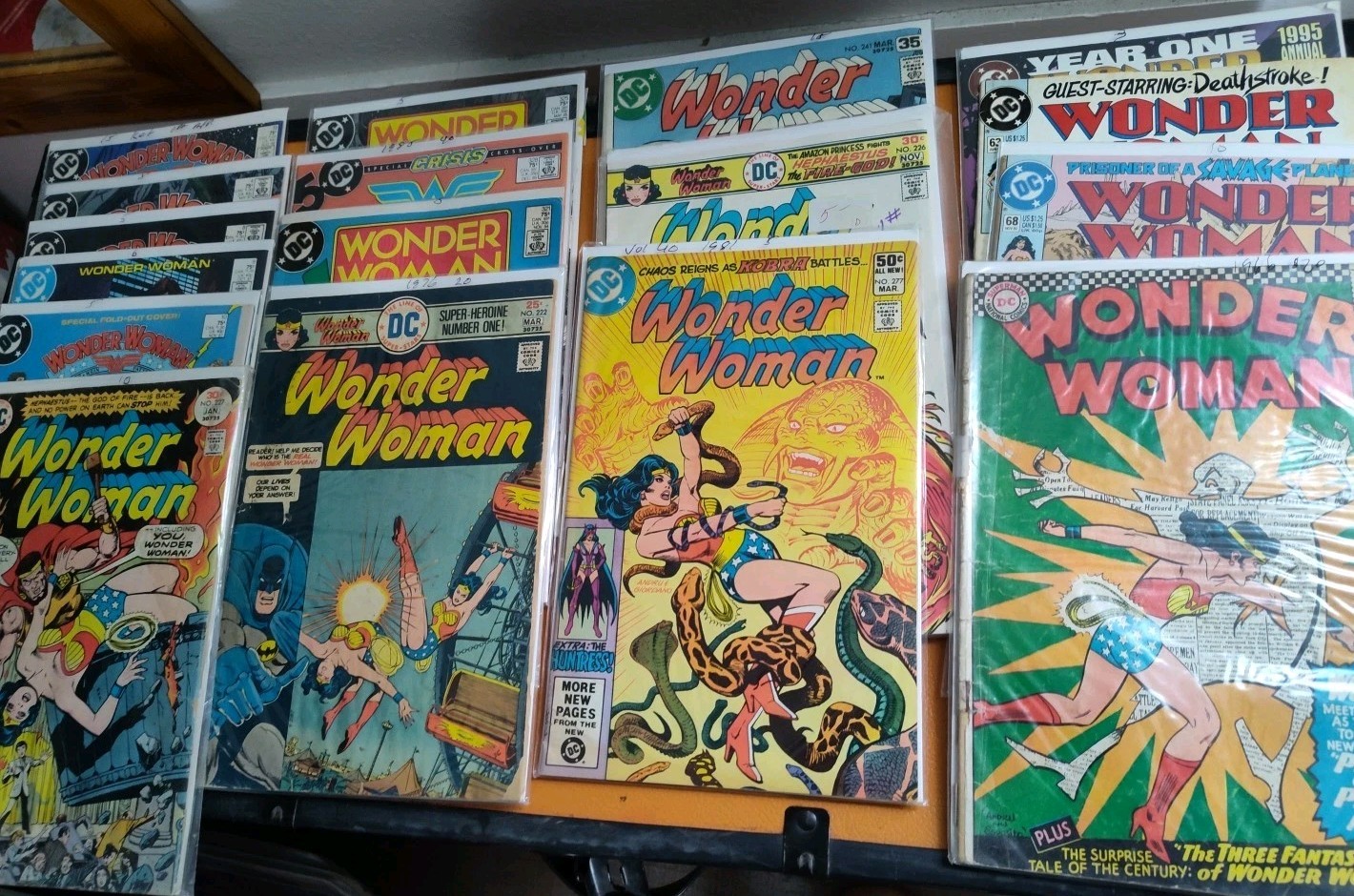 Dc Comics Wonder Woman Comic Book Lot Of 17 Keys  70s 80s 90s 