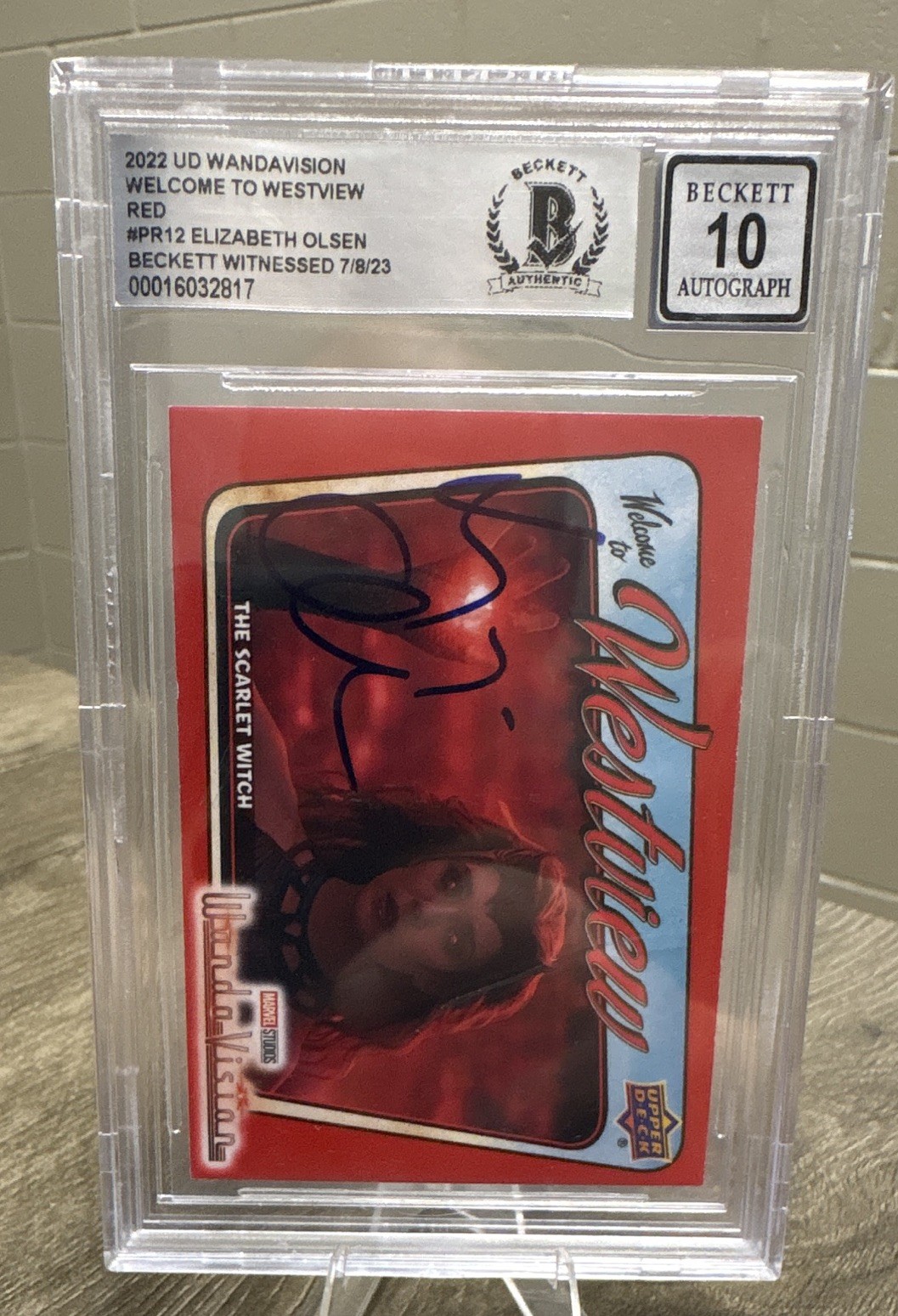 Upper Deck 2022 UD WandaVision Welcome to Westview Red PR-12 Olsen Auto