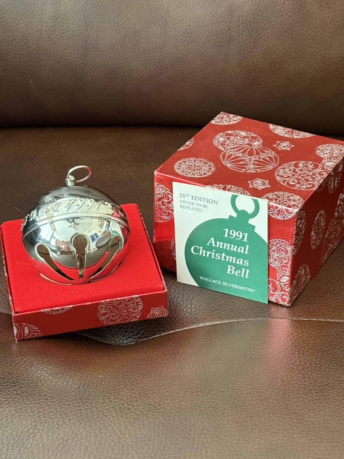 Vintage Wallace Silver Sleigh Bell Christmas Ornament - 1991 Silver Ball in Box