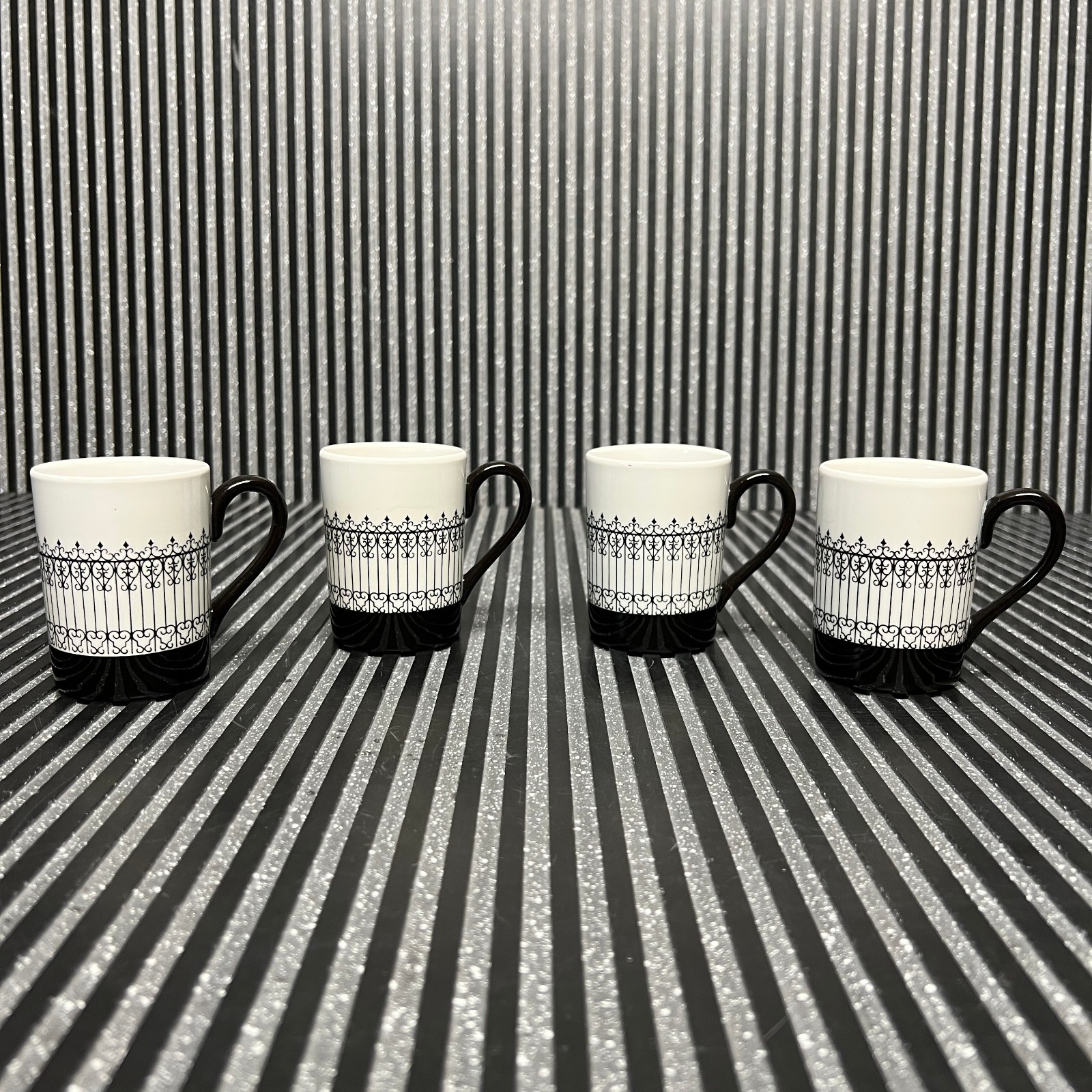 Set of 4 Vintage American Airlines Demitasse Cup. Mayer China #269 Minners & Co.
