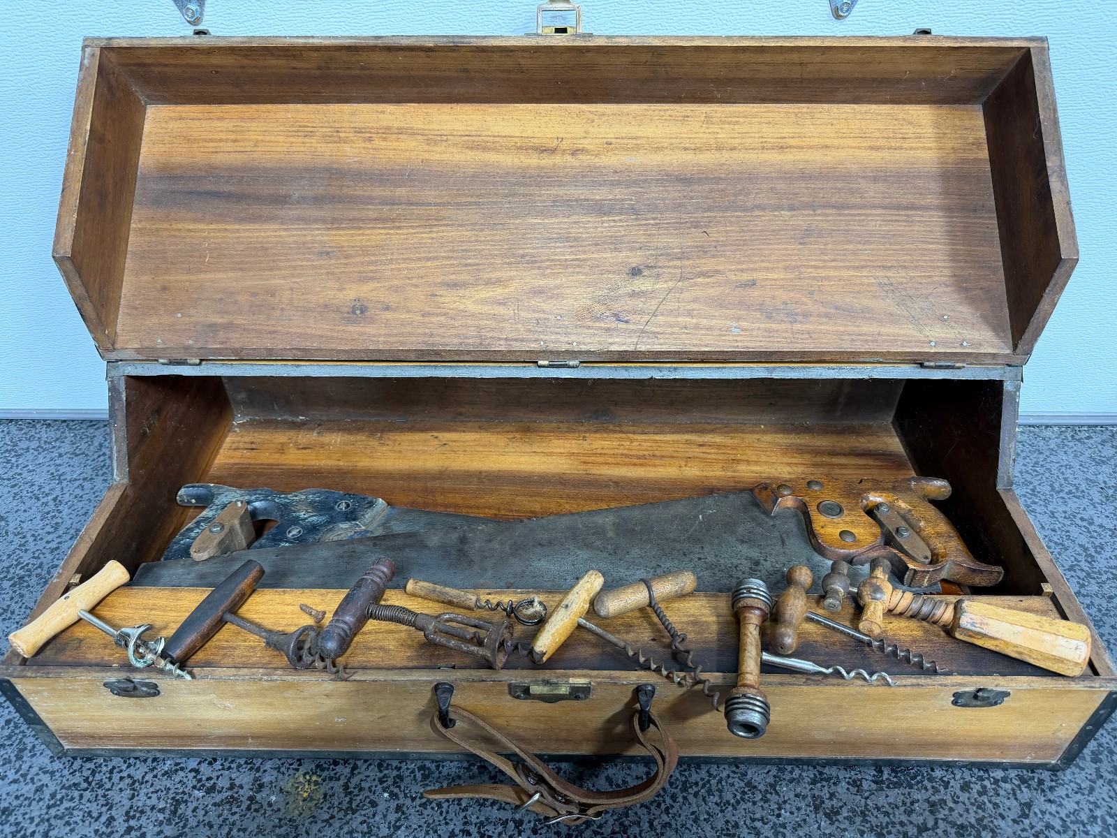 Vintage Saw Box w 3 saws H. Disston & Sons Philada Handsaw Antique w Hand Tools