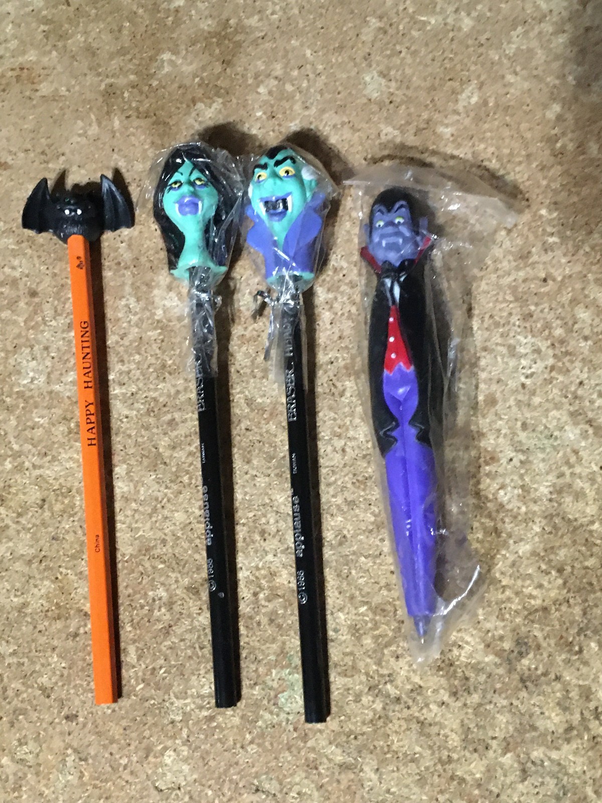 LOT OF 4 1988 APPLAUSE FEMALE VAMPIRE HEAD ERASER PENCIL RUSS HAPPY HAUNTING PEN LOT OF 4 1988 APPLAUSE FEMALE VAMPIRE HEAD ERASER PENCIL RUSS HAPPY HAUNTING PEN