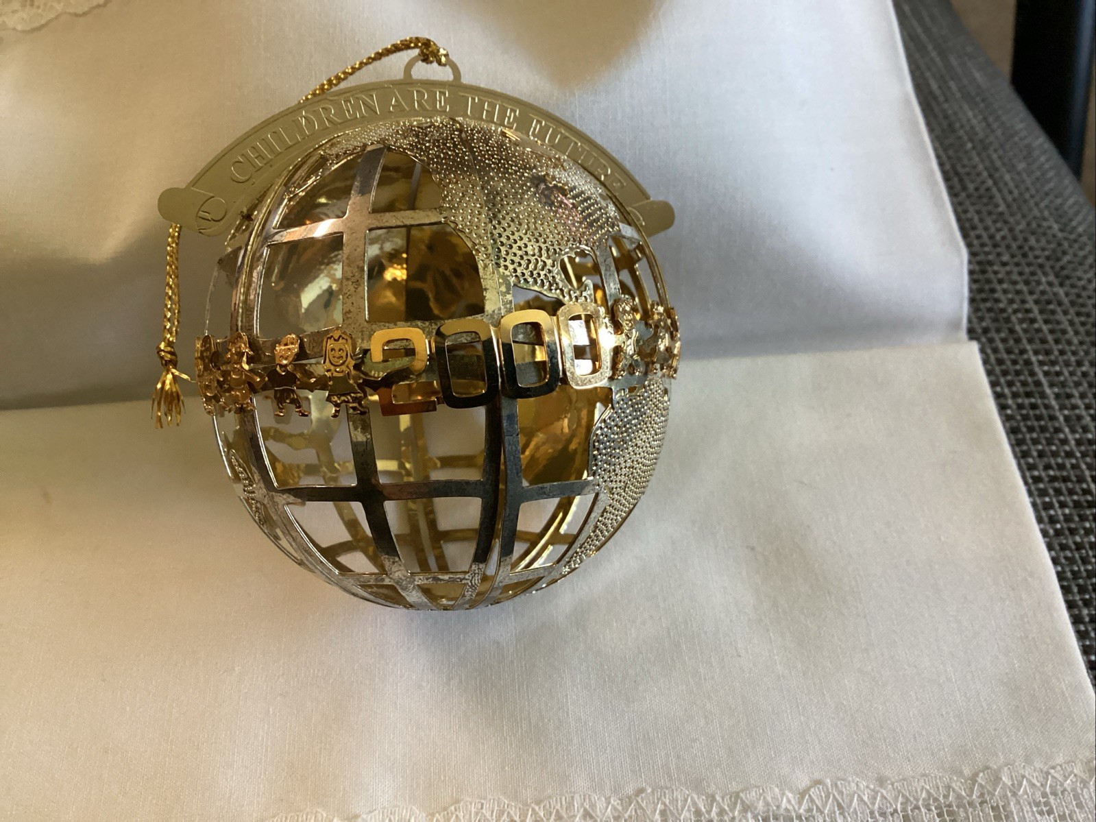 Wallace Silversmiths Millennium 2000 Globe Ornament Children Are The Future