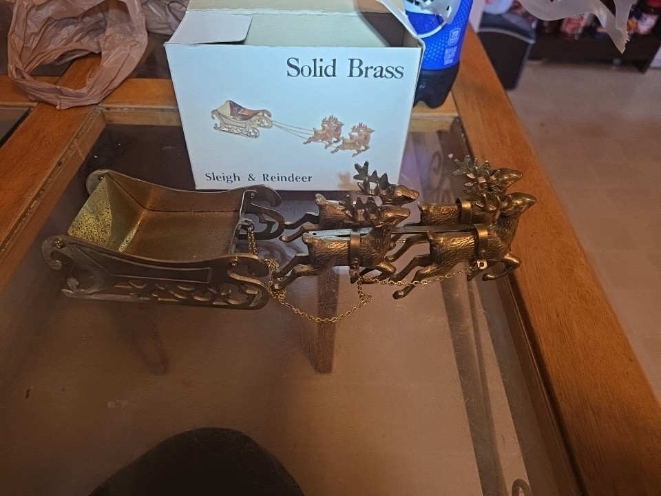 VTG Three Hands Corp Solid Brass Sleigh Reindeer Christmas Centerpiece Korea Box