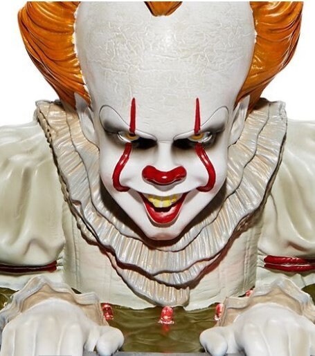 PENNYWISE ( IT CHAPTER 2) LED LIGHTED SEWER STATUE HALLOWEEN HORROR ONLY 1 LEFT PENNYWISE ( IT CHAPTER 2) LED LIGHTED SEWER STATUE HALLOWEEN HORROR ONLY 1 LEFT