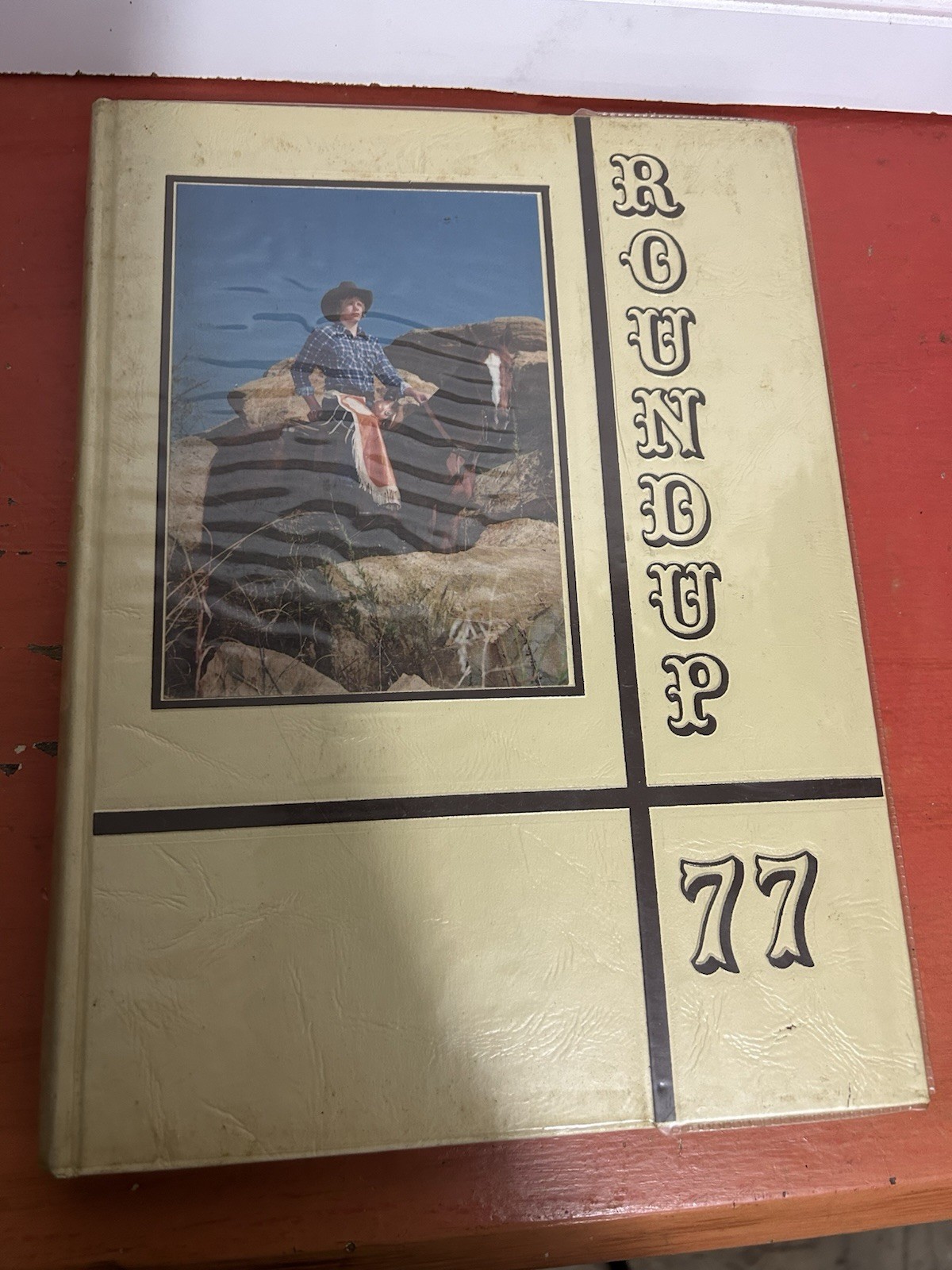 Vintage 1977 ROUNDUP Yearbook Southwood High School  Shreveport Louisiana
