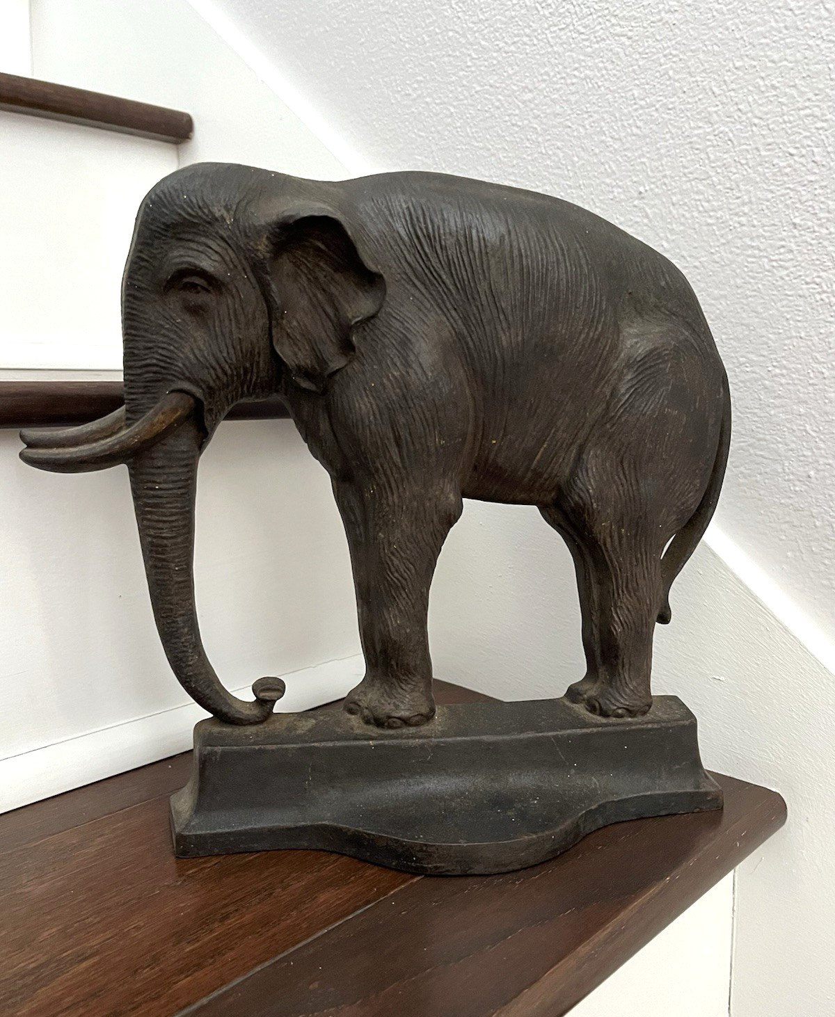ANTIQUE VINTAGE c.1928 BRADLEY & HUBBARD CAST IRON ELEPHANT DOORSTOP