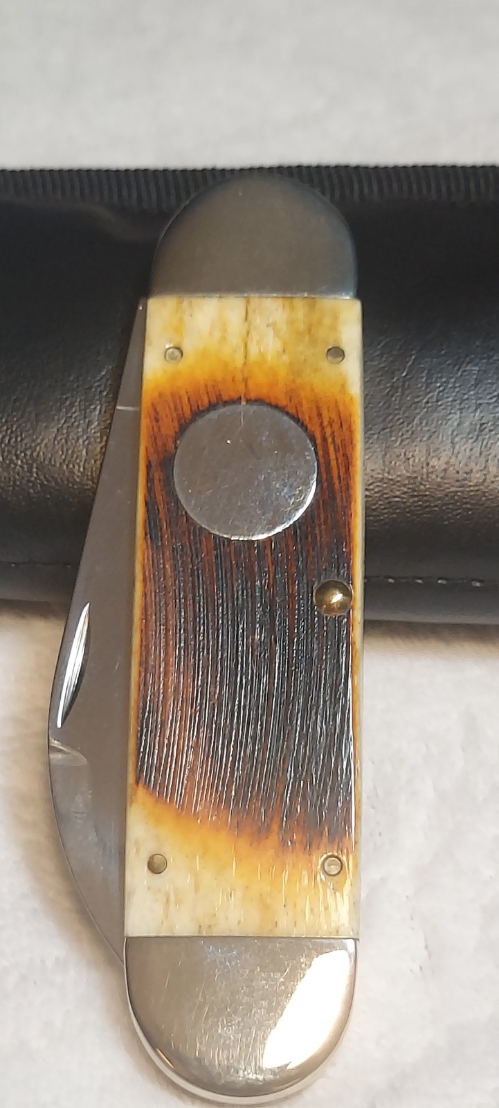 2009 WR Case & Sons Molasses Saw Bone Mint Set Elephant Toe. Only 200 Sets Made 2009 WR Case & Sons Molasses Saw Bone Mint Set Elephant Toe. Only 200 Sets Made